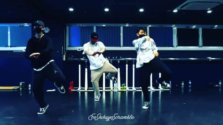 Show-heyのインスタグラム：「| My class  ————— 📍 @endancestudio scramble 🎙 @iswhooo  🎶 Wavelet ————————————— 自分的には気持ちよく作れた振り。 でも体力的にしんどかった！笑 この曲本当気持ちいい！ もっと躍り込んで気持ち良く踊ろ！ 受けてくれたみんなありがとう😊  #endancestudio #春野 #wavelet」