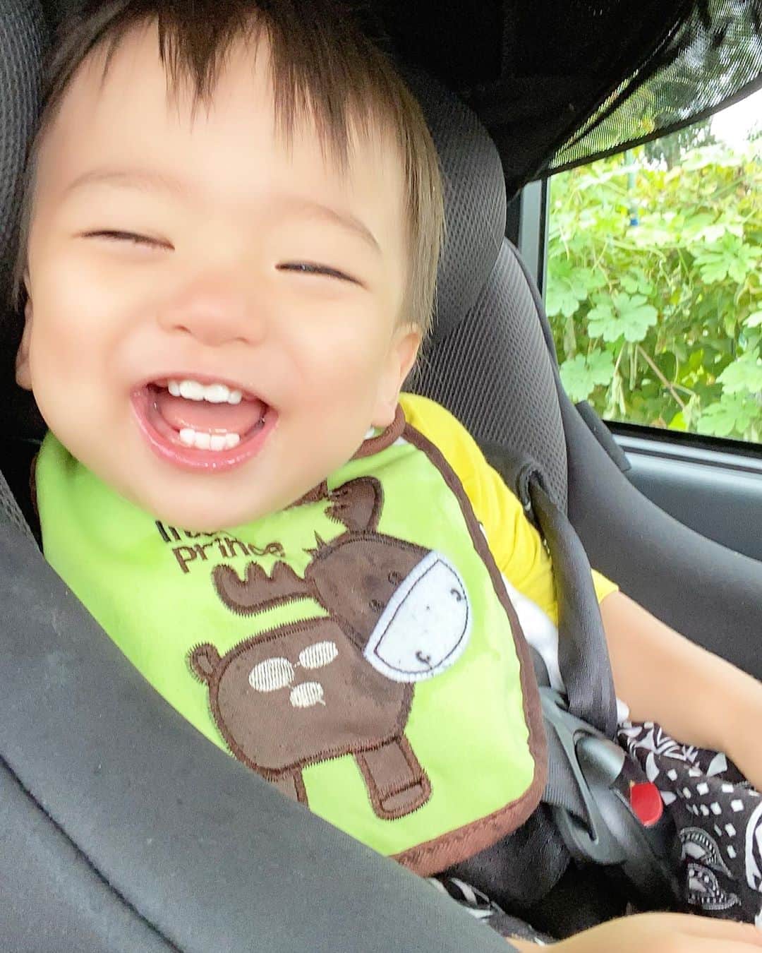 Momoeのインスタグラム：「大爆笑、心縁😂💖 . .  #happy #家事 #育児 #family #家族 #boy #smile #男の子 #息子 #code #love #lucky #kids #子供 #thankyou #宝物 #ベビー #fashion #follow #心 #縁 #パパ #ママ #家族写真 #男の子ママ #赤ちゃん」