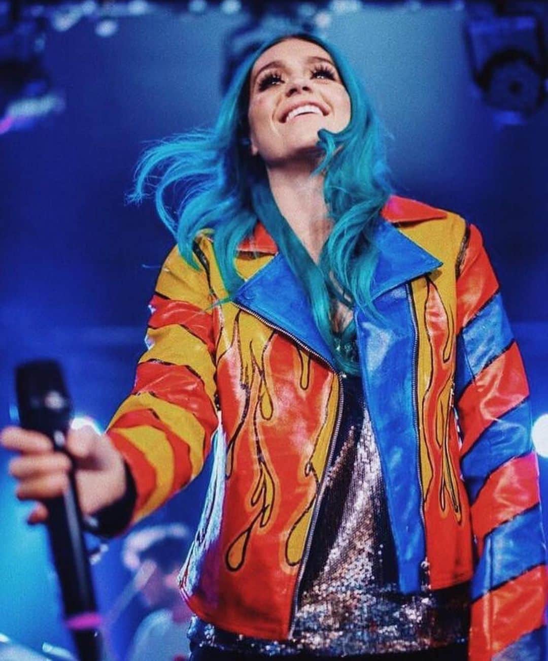 シェパードのインスタグラム：「Happy 30th birthday to our beautiful sister, Amy @amysheppardpie You're the ray of sunshine on a cloudy day, the cherry on the top of our cake, the scratch to our itch, and everything else that's good about life. We love you forever and always. ❤️」