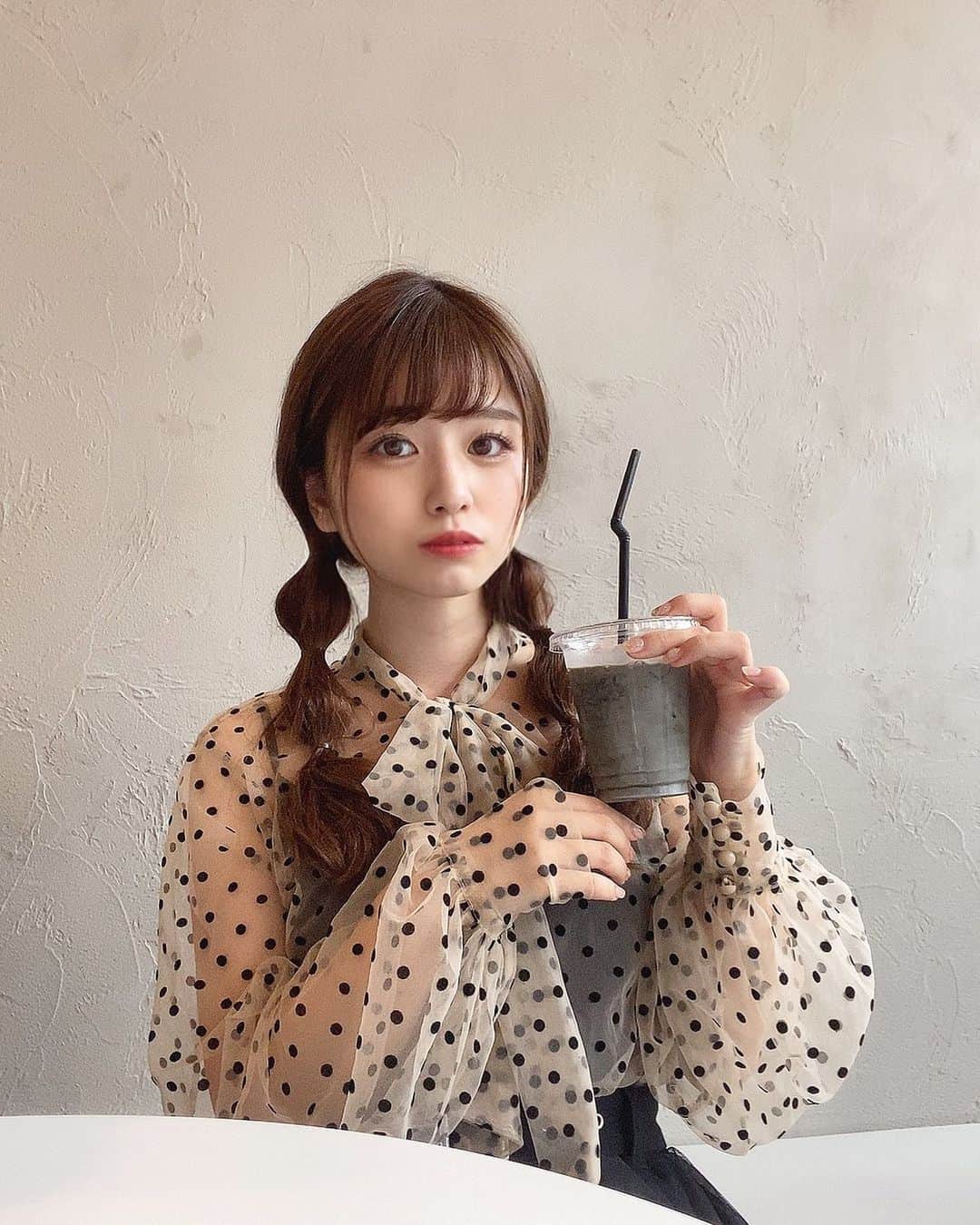 朴木優香里のインスタグラム：「ブラックラテ❤︎✌︎ 大阪旅行いってきました🐺」