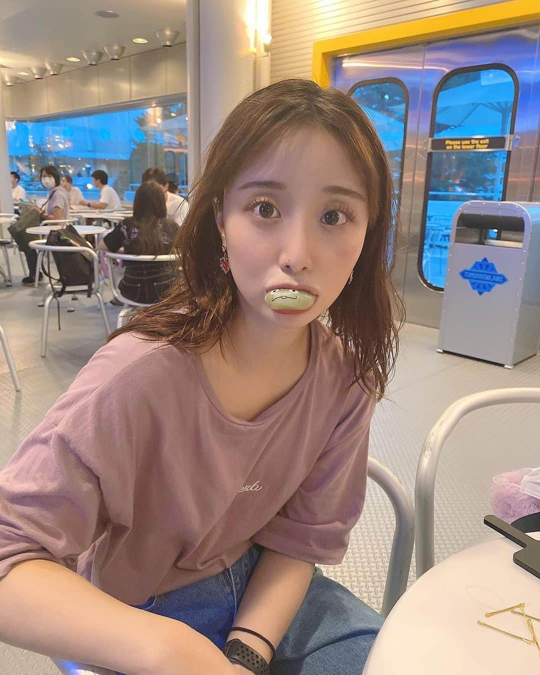 柴田阿弥さんのインスタグラム写真 - (柴田阿弥Instagram)「リトルグリーンまん🤢🤢 いつのまにか場所変わってた👾 ㅤㅤㅤㅤㅤㅤㅤㅤㅤㅤㅤㅤㅤ #ディズニー #ランド #ディズニーランド  #disney #disneyland #リトルグリーンマン #リトルグリーンまん #ディズニーフード #ディズニースイーツ #夢の国」9月22日 20時37分 - ayashibata0401