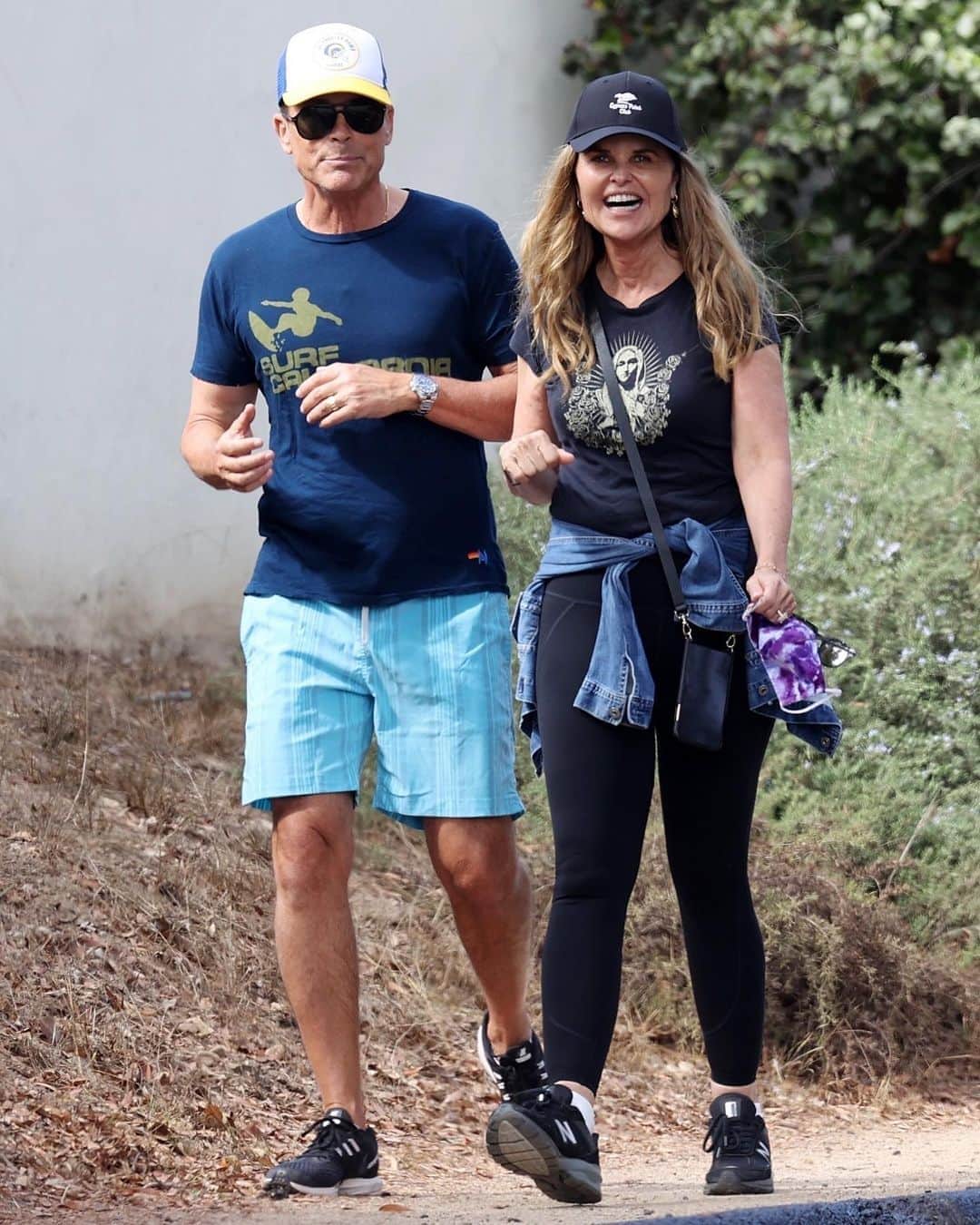 Just Jaredさんのインスタグラム写真 - (Just JaredInstagram)「Longtime friends @roblowe and @mariashriver met up for a walk in Montecito this weekend! #RobLowe #MariaShriver Photos: Backgrid」9月22日 15時13分 - justjared