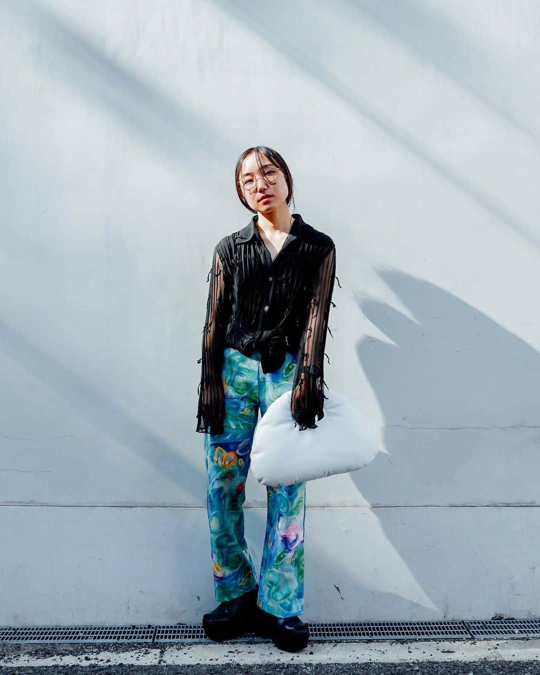 Fashionsnap.comさんのインスタグラム写真 - (Fashionsnap.comInstagram)「【#スナップ_fs】 Name 寺内 亜耶香 Shirt #used Pants #CollinaStrada Bag #AWAKEMode Shoes #MARQUESALMEIDA Eyewear #RayBan  #fashionsnap #fashionsnapwo_women」9月22日 15時30分 - fashionsnapcom