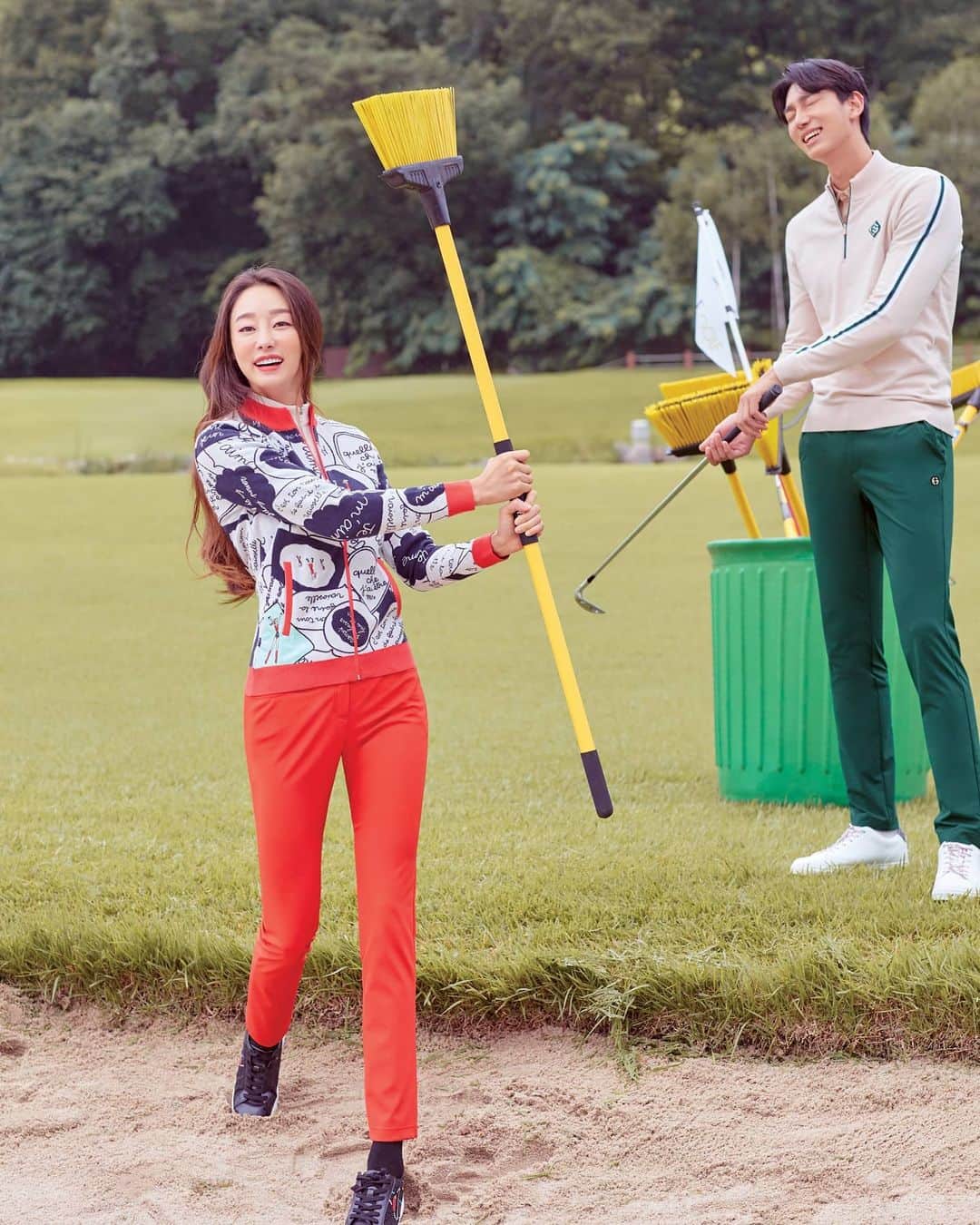 チェ・ヨジンさんのインスタグラム写真 - (チェ・ヨジンInstagram)「즐거우니 골프다 ⛳  Swing like Elle golf❤ . #골프웨어 #엘르골프  #PGA #LPGA #golfwear #골스타그램 #ootd」9月22日 16時30分 - yjyjyjyjyj_yj
