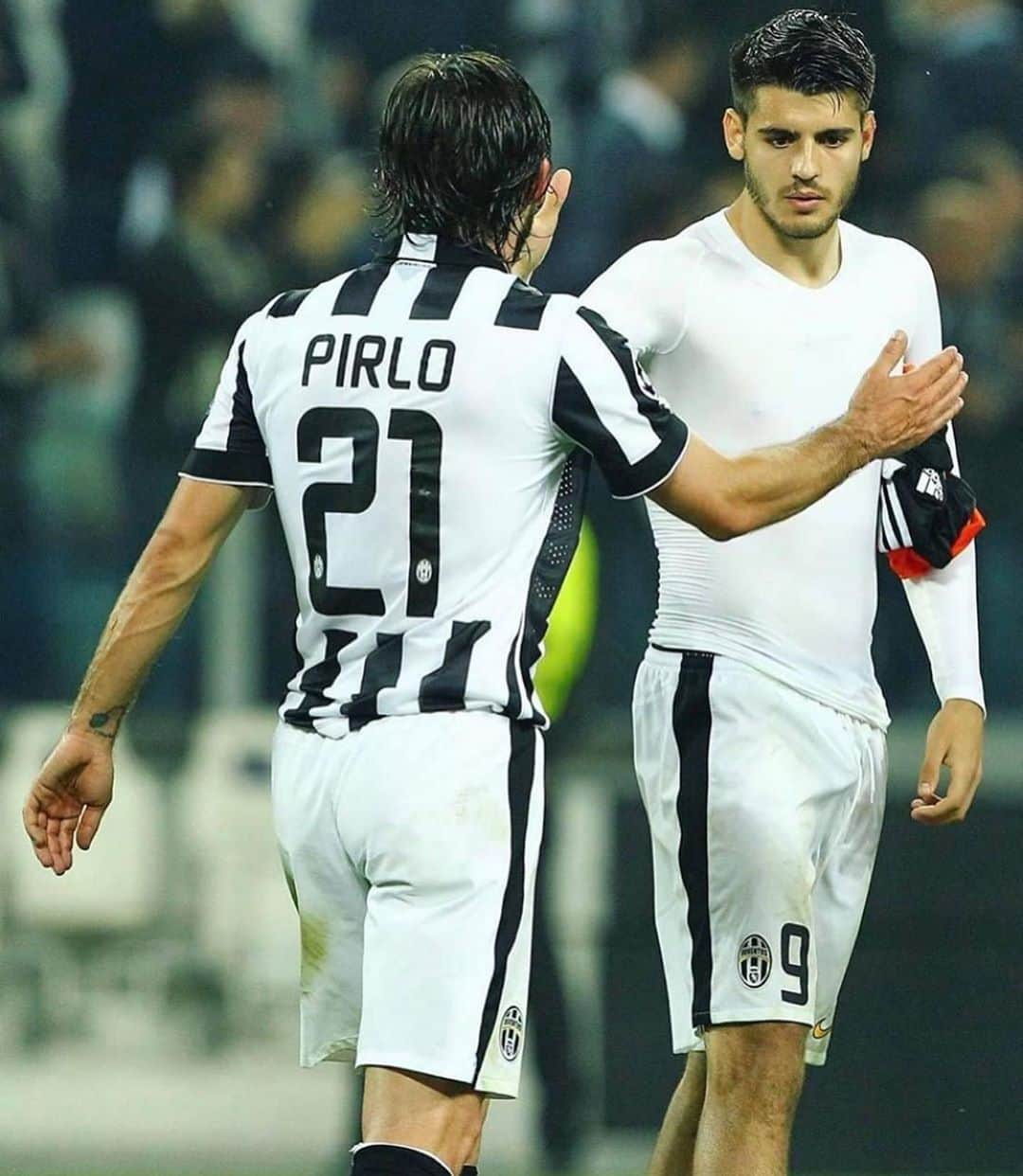 ポール・ポグバさんのインスタグラム写真 - (ポール・ポグバInstagram)「Siete contenti del ritorno di #Morata a Torino? 🌟  Voluto fortemente da #Pirlo, alla #Juve ritrova il suo partner d’attacco #Dybala.」9月22日 16時33分 - juvefanpage