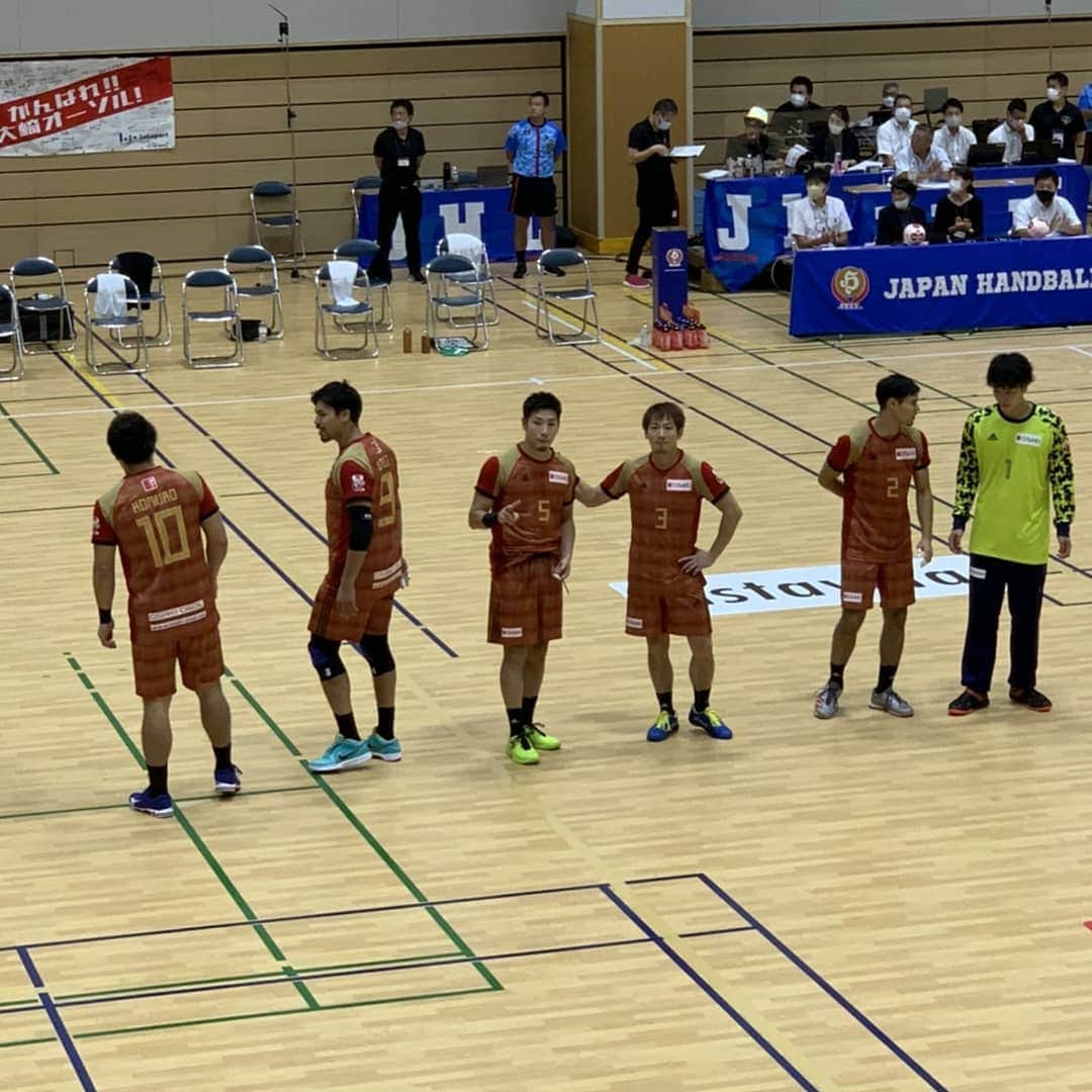 小澤広太のインスタグラム：「. 大崎29(16-7,13-11)18コラソン . リモートでのホーム戦でしたが勝つことができました！ . 600得点目も取れました🤾今後も宜しくお願い致します(^^) . 会場の設営から片付けまで運営して下さった皆様ありがとうございました！ . #大崎電気  #osakiosol  #JHL  #日本ハンドボールリーグ  #ハンドボール」