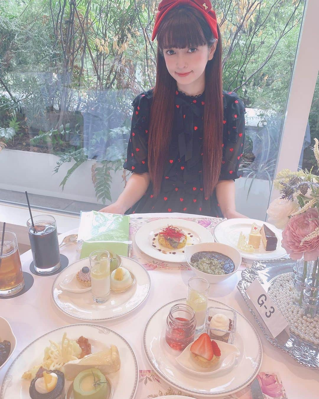 青木美沙子さんのインスタグラム写真 - (青木美沙子Instagram)「@stringsomotesandoh  さんのスイーツビュッフェ🍰  童話“眠れる森の美女”の世界観を楽しむスイーツビュッフェ 眠れる森のスイーツガーデン ～Once Upon A Dream～ 2020年9月19日(土)～11月13日(金)  開催日が決まっているので、HPを見て予約してください💓  世界観がロリータとも合う雰囲気💓感染対策もしっかりされていて安心して楽しめました💓 カワイイお洋服で行くと合う〜💓  #ストリングス表参道  #スイーツビュッフェ」9月22日 16時59分 - misakoaoki