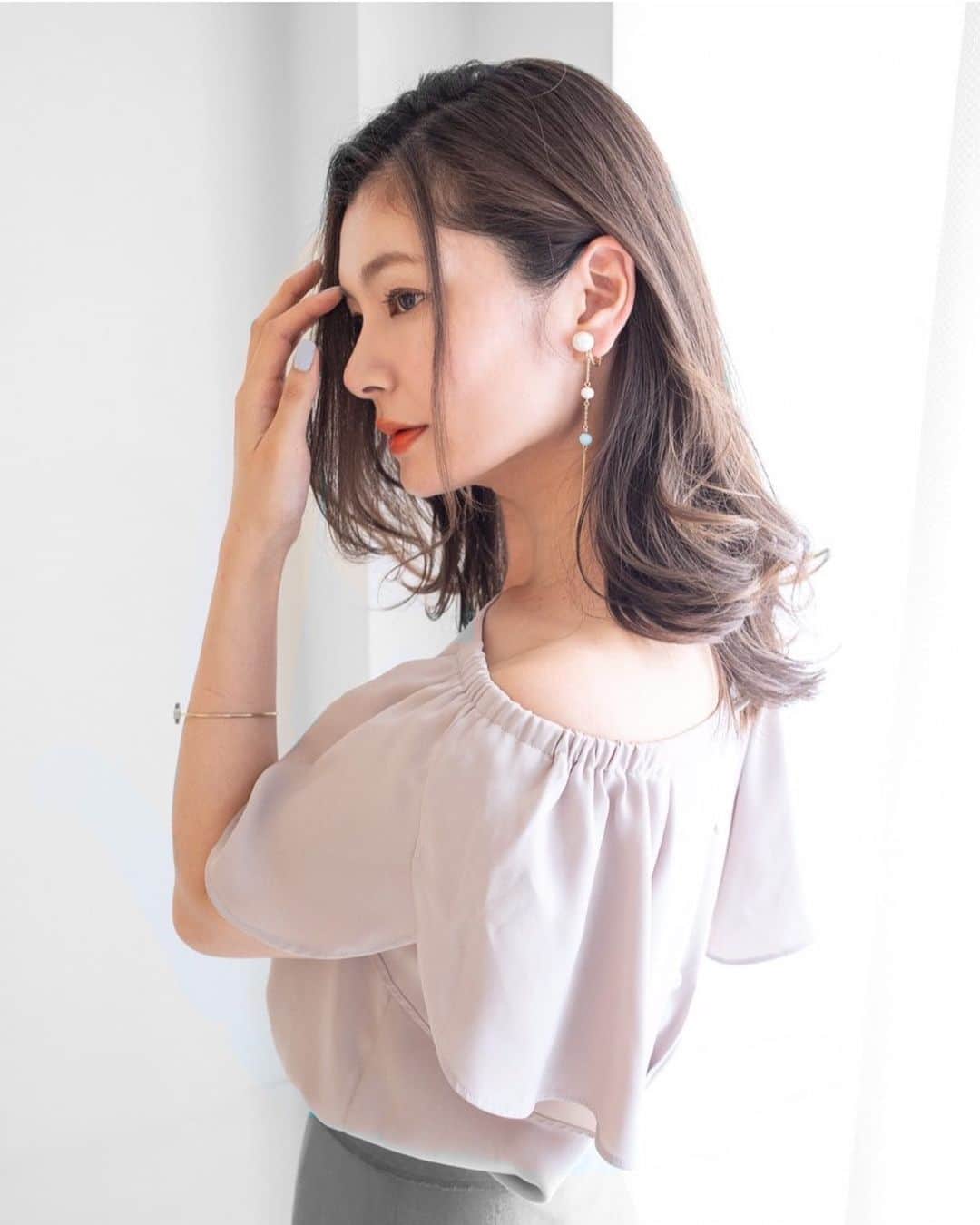 のインスタグラム：「４連休  いかがお過ごしでしたか？  日本の四季で秋が一番好きです🍎  その中でも、 秋のお彼岸の時期は毎年 良い気候で大好きな季節です。🍂🌾🍇 ⋆ ⋆ ４連休最終日の今日は 公園に4時間居て　くたくた　ぴえんです🥺 ⋆ ⋆ 涼しくてよかった🥺 ⋆ #くたくた　#ぴえん#４連休#タグから分かる疲れ感　#🥺」