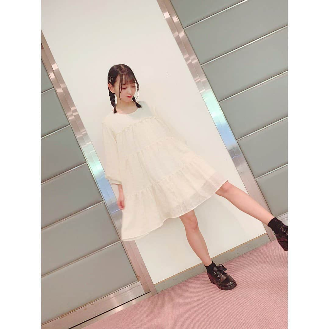 石田みなみさんのインスタグラム写真 - (石田みなみInstagram)「昨日のお洋服の全身🌷﻿ ﻿ ﻿ #STU48 #charmingtrip #idol #アイドル﻿ #Stucharmingtrip #石田みなみ　﻿ #4th #振替 #オンライン #お話し会﻿ #emsexcite #ootd #ティアードワンピース﻿ #ワンピース #ヘアアレンジ #みつあみ﻿ #みつあみいちゃん #ヘアピン ﻿ #5th #シングル #思い出せる恋をしよう﻿ #6th #カップリング #ユニット #選抜﻿ #みなみをユニット選抜につれてって﻿ #石田みなみを瀬戸内の広報へ」9月22日 17時49分 - ishida.minami_373