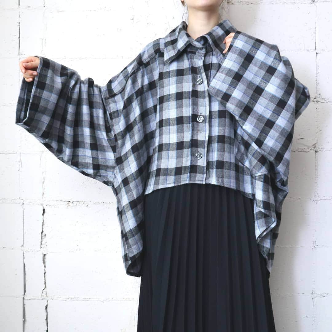 吉祥寺 古着屋 Orfeoのインスタグラム：「. ONLINE SHOP・NEW STOCK  #orfeo #kichijoji #tokyo #vintage #used #fashion #coordinate #outfit  ONLINE SHOP掲載商品のお問い合わせはONLINE SHOPからのメール、またはインスタグラムのプロフィール記載のメールアドレスよりお願いいたします ショッピングリンク無しのインスタグラム、ストーリー掲載商品も個別に通販承りますのでメール(orfeokichijoji@yahoo.co.jp)にてお問い合わせください」