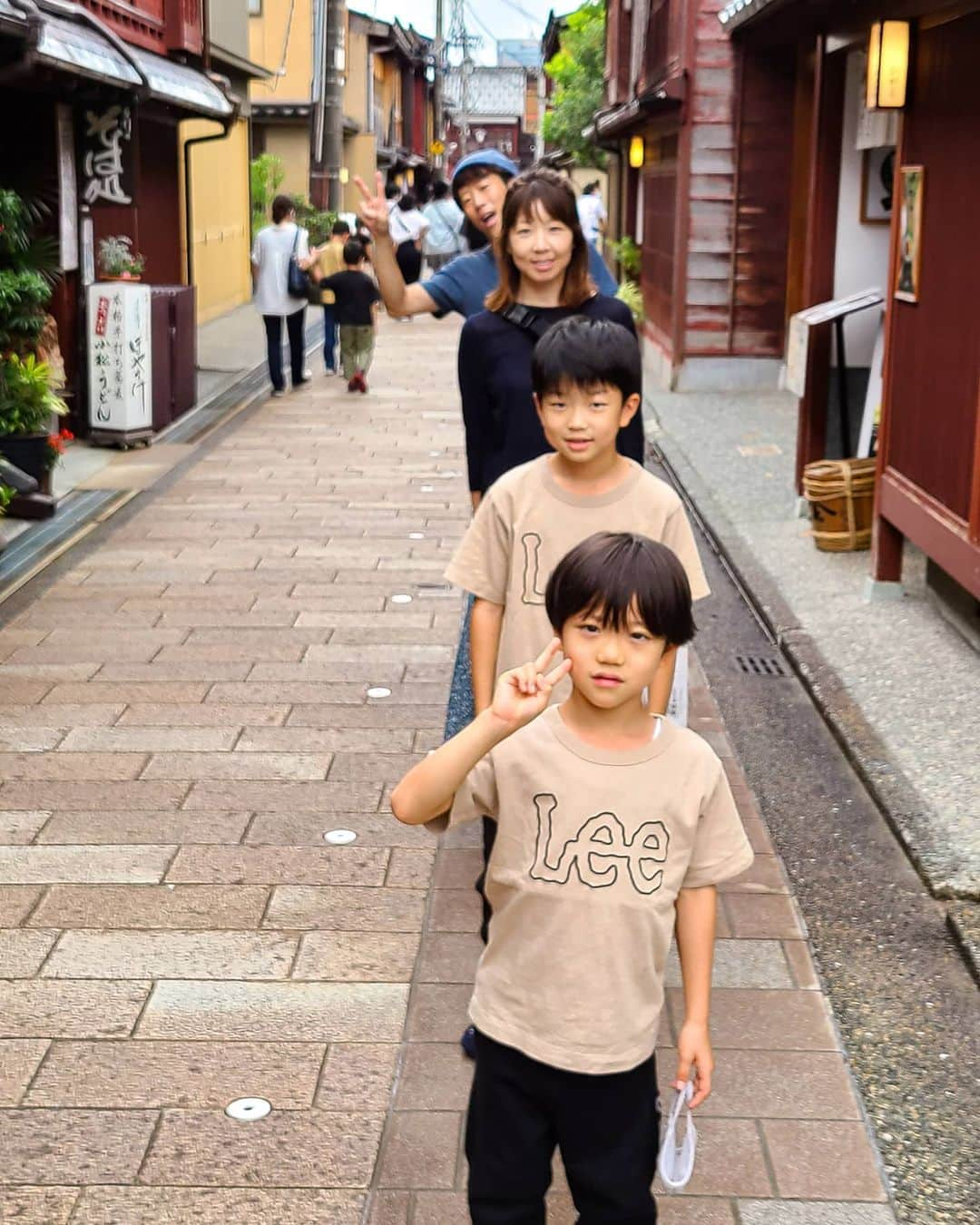 岡本圭司さんのインスタグラム写真 - (岡本圭司Instagram)「Family time! 思い付きやったけど、羽島から金沢と最高な1日半の旅でした。 今からまた、富山KINGS→白馬→東海KINGSと1週間は家族に会えないので良い充電になりました。 旅はやっぱり良いなー #family  #trip #旅」9月22日 18時13分 - hywod_kj