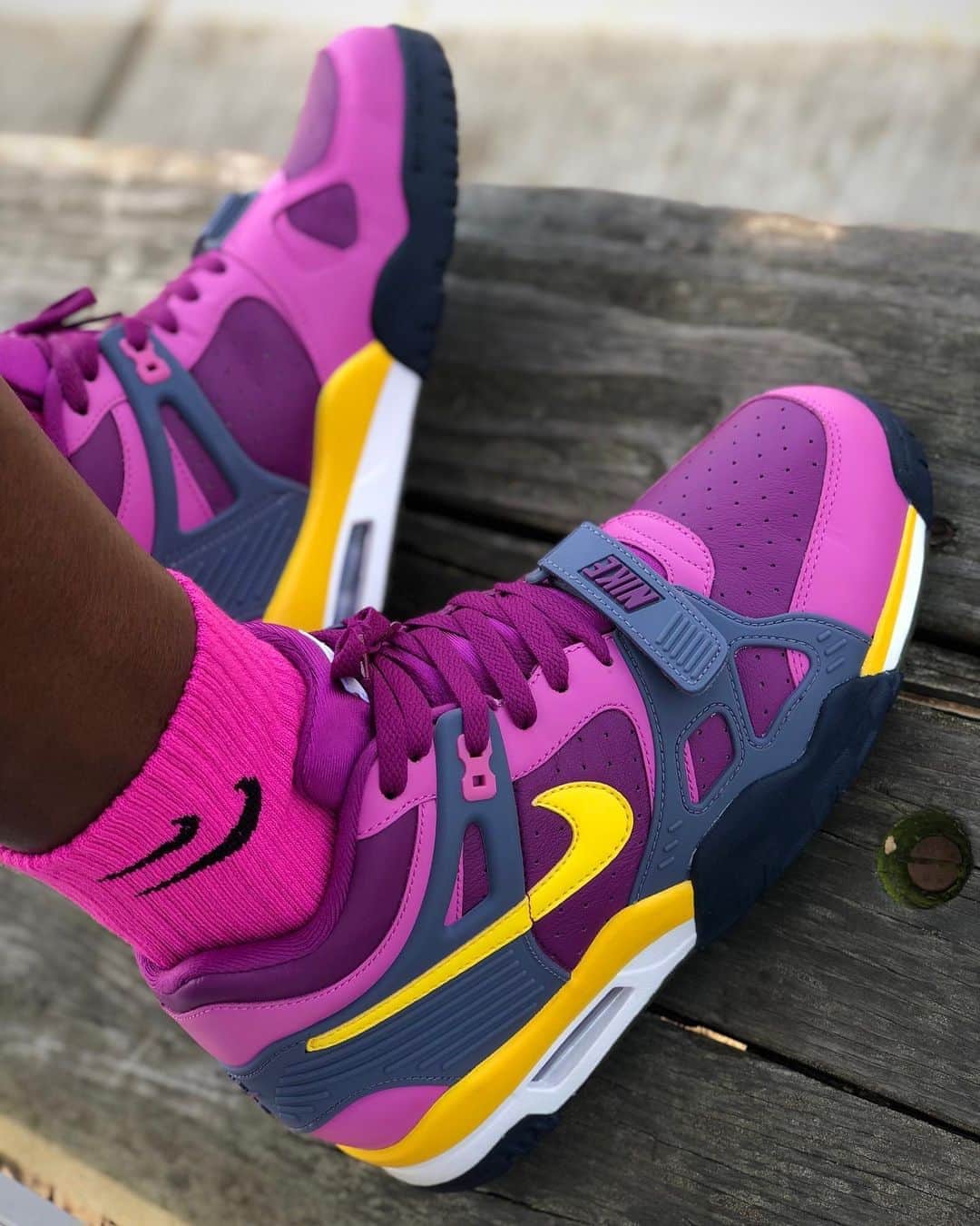 Mr. Tyさんのインスタグラム写真 - (Mr. TyInstagram)「#todayskicks Nike Air Trainer 3 “Viotech”. Breaking these out for the first time since picking them up. I wore my OG pair to the ground, wasn’t missing out on the retro for nothing.  #ijustlikeshoes #trainer3 #bojackson #viotechtrainer #nikeair #viotech #complexkicks #socksoftheday #crepecity #kicksonfire #theshoegame #hskicks #sneakerfreak #shoeporn #kickstagram #sneakerplaats #socksandsneakers」9月23日 4時22分 - regularolty