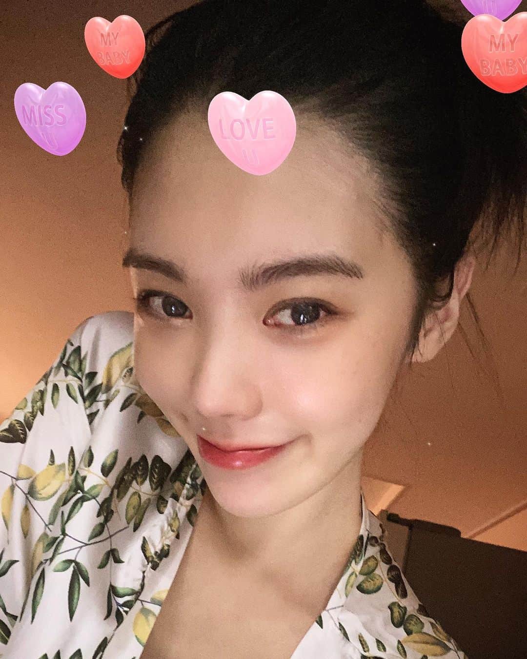 リジ のインスタグラム：「🌙」