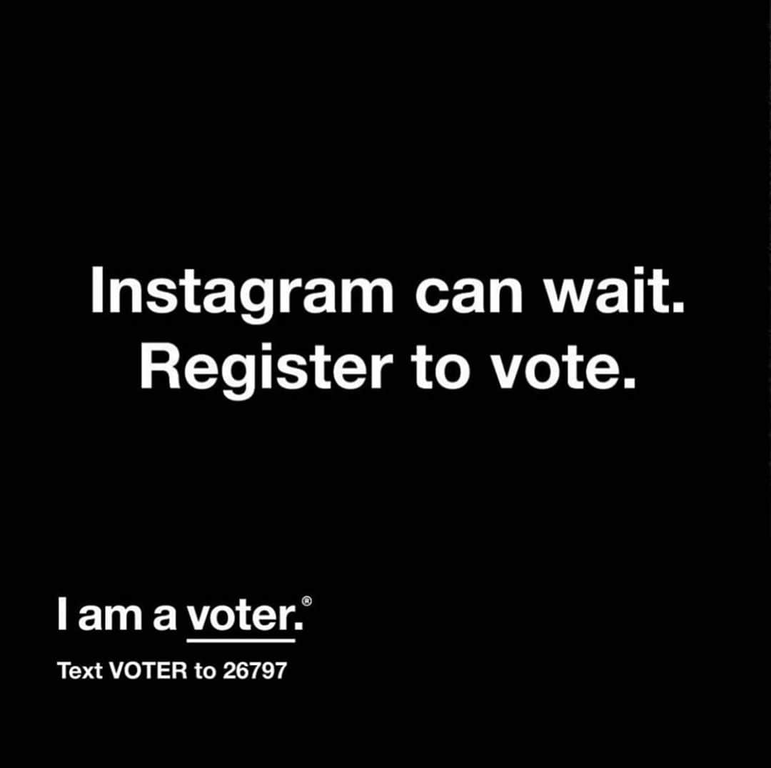 トラビス・ウォールのインスタグラム：「DO IT RIGHT NOW! @iamavoter is making it easy for you to register to vote, or find out your voter registration status! We must vote like our lives depend on it! #nationalvoterregistrationday」