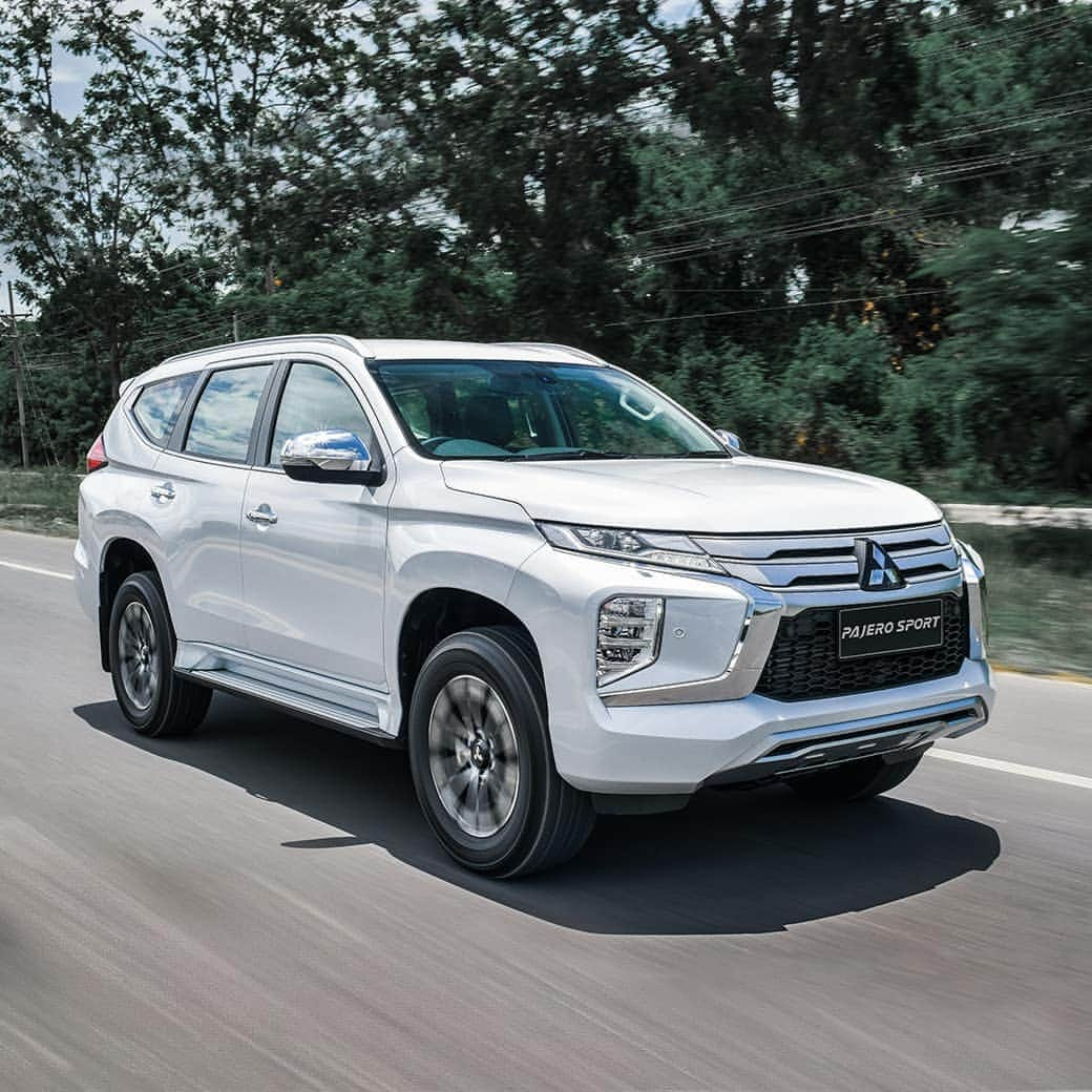 Mitsubishi Motors Thailandさんのインスタグラム写真 - (Mitsubishi Motors ThailandInstagram)「New Mitsubishi Pajero Sport สะดุดตาทุกการเคลื่อนไหวด้วยดีไซน์ใหม่สไตล์สปอร์ตอันเป็นเอกลักษณ์ พร้อมให้คุณพุ่งทะยานไปข้างหน้าด้วยความมั่นใจ   เป็นเจ้าของได้แล้ววันนี้ ในราคาเริ่มต้น 1.29 ล้านบาท  #MitsubishiMotorsThailand #MitsubishiMotors #NewPajeroSport  #ความสำเร็จที่เป็นคุณ」9月22日 20時58分 - mitsubishimotorsth