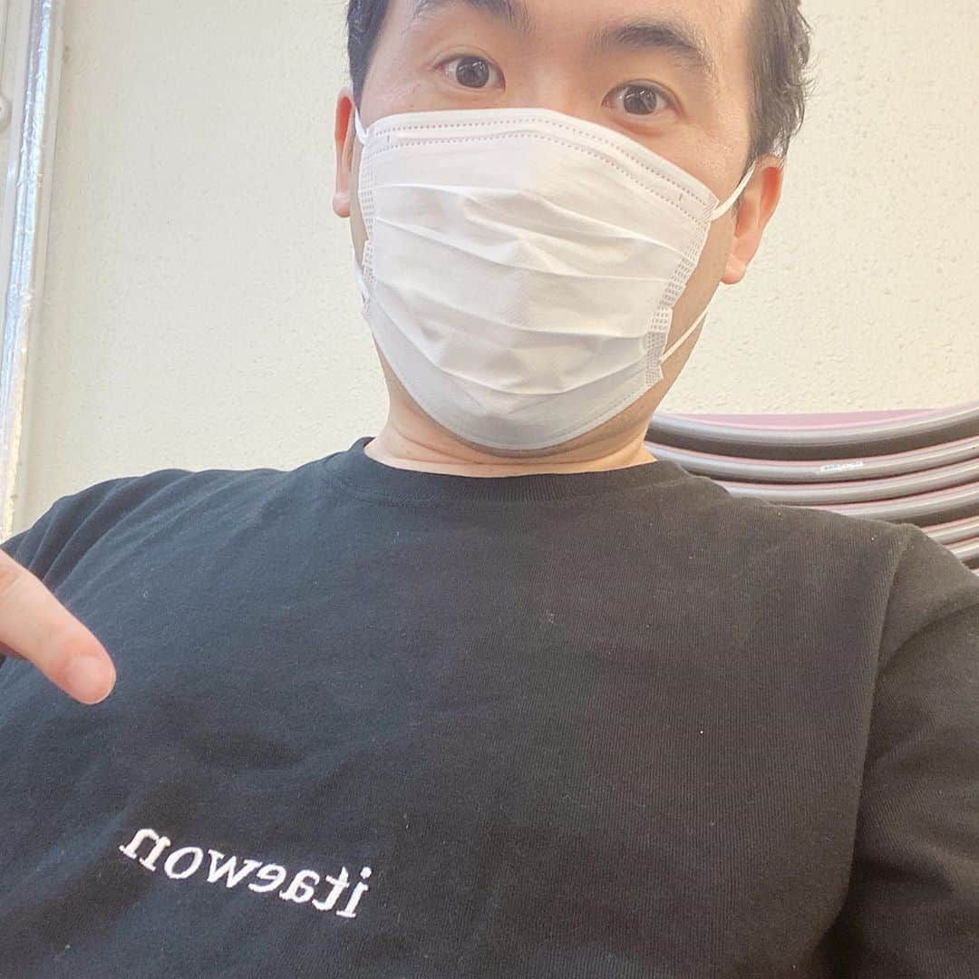 斎藤司さんのインスタグラム写真 - (斎藤司Instagram)「梨泰院て書いてある！！！  #itaewon #Tシャツ #おしゃれさんじゃなくても繋がりたい」9月22日 20時50分 - tsukasa_trandy