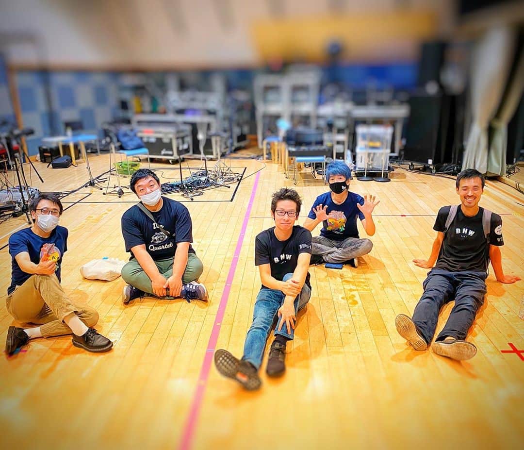 坂東慧のインスタグラム：「今日もリハ！めちゃ濃厚で、めちゃ楽しいリハでした！ #キョッチェー #青」