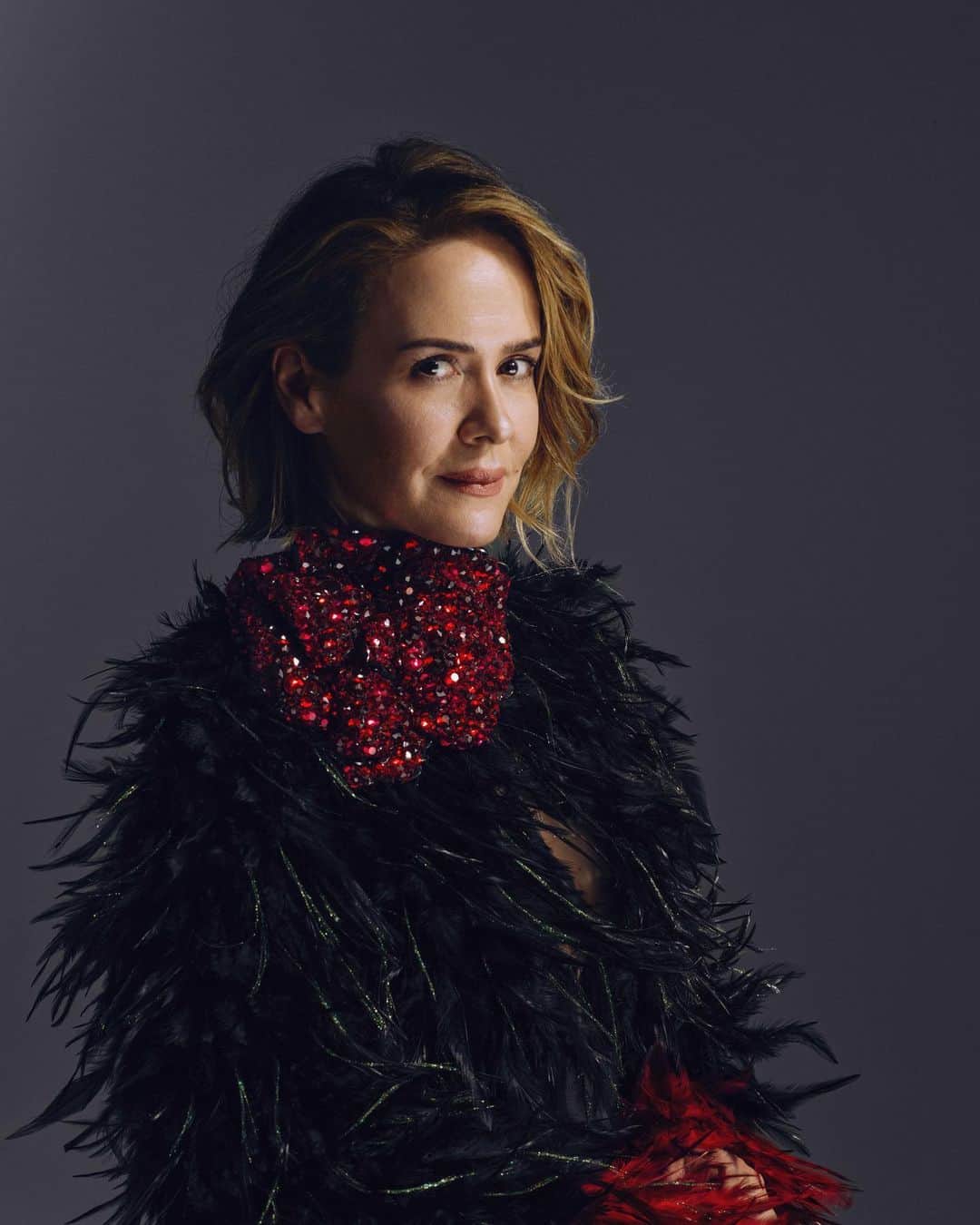 Harper's BAZAARさんのインスタグラム写真 - (Harper's BAZAARInstagram)「“I was very aware that the window was closing. I wasn’t sure I was going to be able to squeeze my body through it. But I kept trying.“ —@mssarahcatharinepaulson. In our October issue, the actress talks to @roxanegay74 about channeling her dark side, why she doesn’t watch herself on screen, and reinventing her career in her 40s. Link in bio.⁣ ⁣ Photographer: @samtaylorjohnson ⁣ Fashion Editor: @paulcavaco ⁣ Hair: @hairbyadir ⁣ Makeup: @adambreuchaud⁣ Manicure: @nailsbyemikudo ⁣ ⁣ Sarah wears @driesvannoten」9月22日 21時41分 - harpersbazaarus