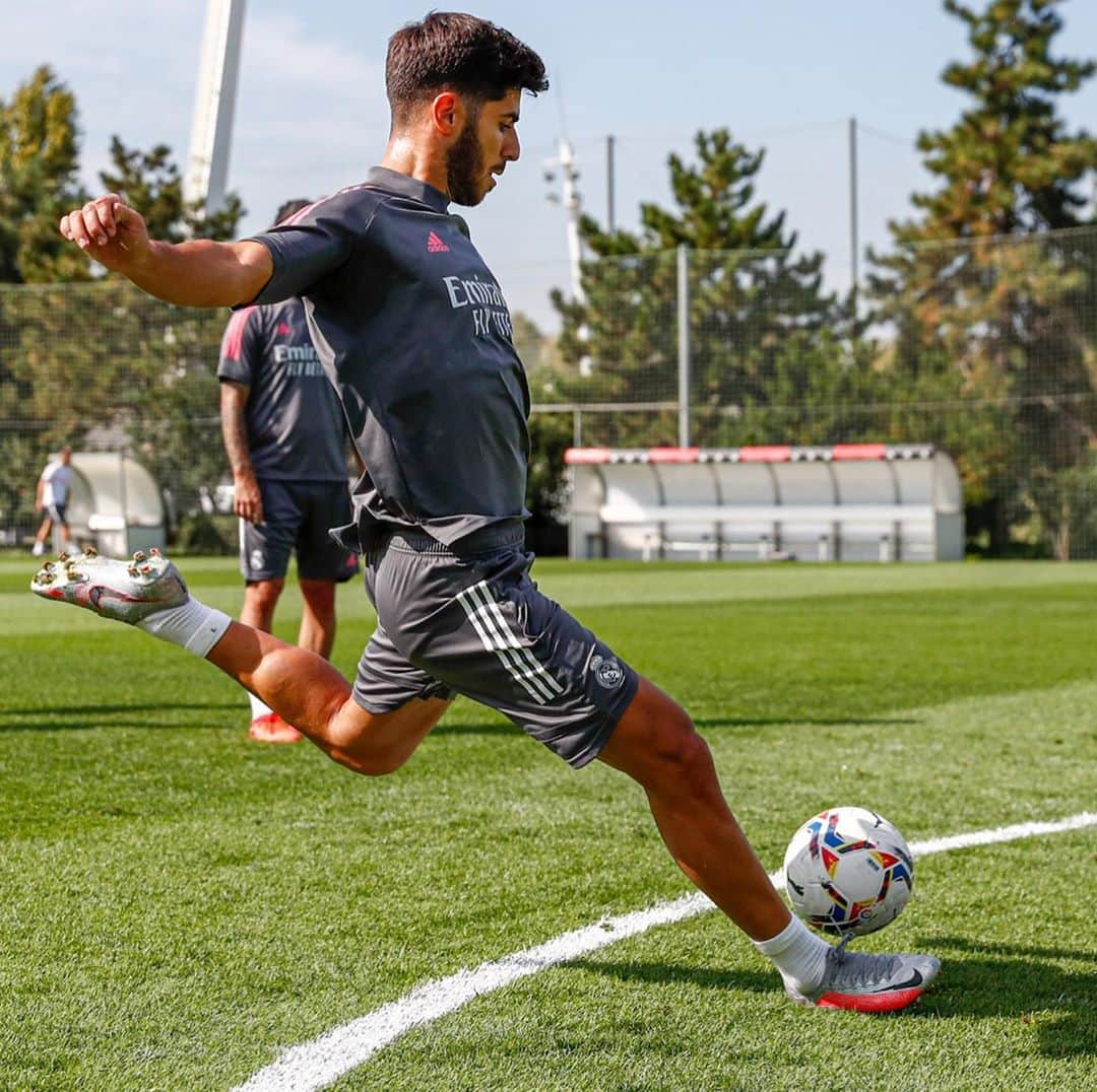 マルコ・アセンシオさんのインスタグラム写真 - (マルコ・アセンシオInstagram)「Focus. 💪🏽⚽️」9月22日 22時08分 - marcoasensio10