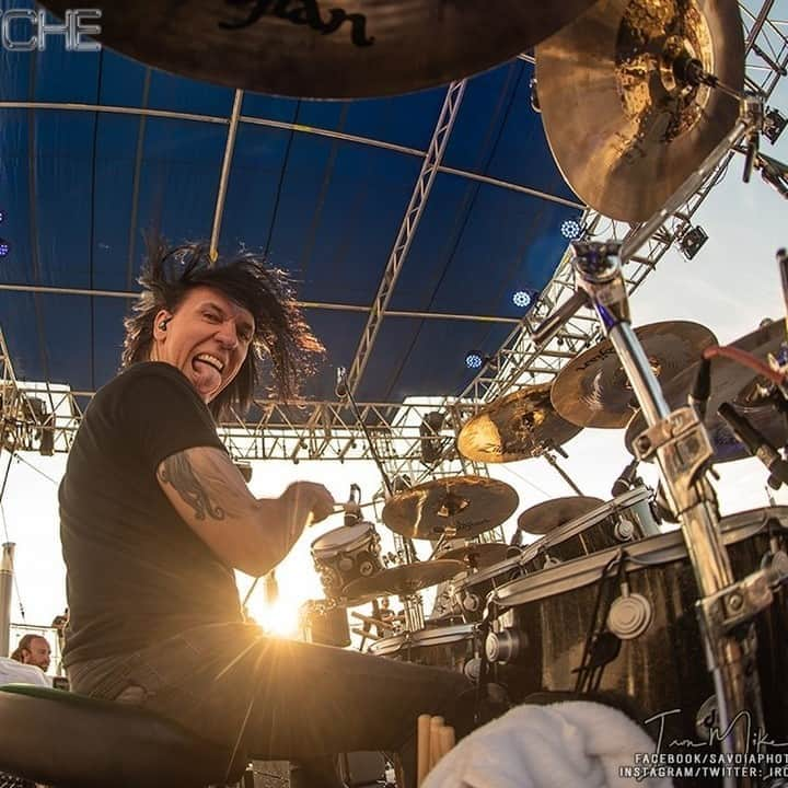 Queensrycheさんのインスタグラム写真 - (QueensrycheInstagram)「Casey aboard the MegaCruise (photo credit Savoia Concert & Event Photography) #queensryche #megacruise #onthehighseas #caseygrillo #case #kickassdrummer #talentedmusician #drums #zildjiancymbals #goodtimes #bamf #memories #rychersrule #bestfansever #wemissperformingthisyear」9月22日 21時59分 - queensrycheofficial