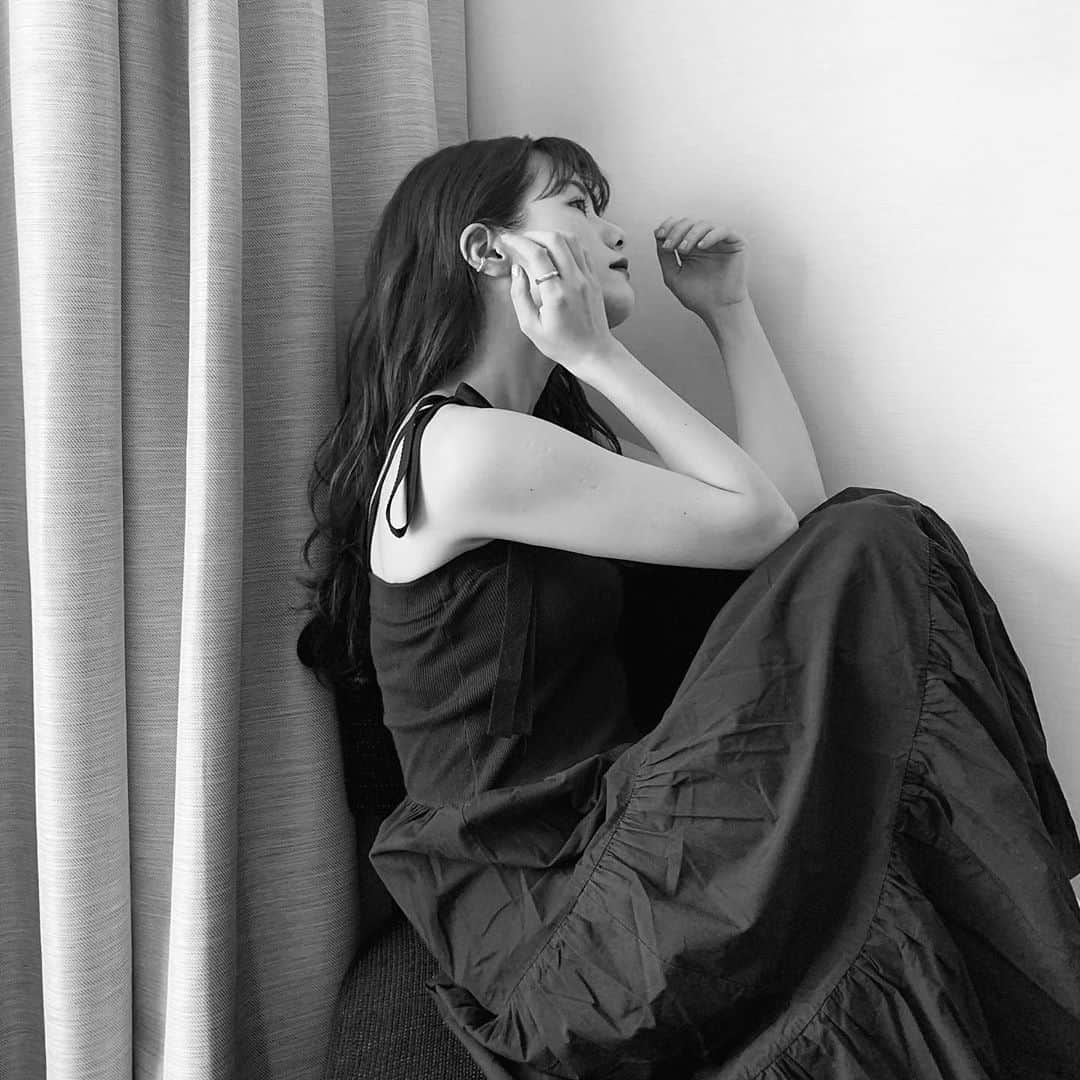 西谷菜々のインスタグラム：「. new✨ マットな質感のシルバーリングとイヤーカフ。@anvorhanden」