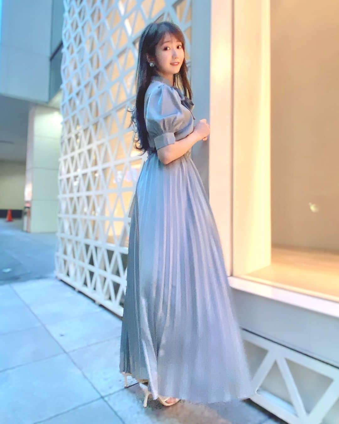 大谷映美里さんのインスタグラム写真 - (大谷映美里Instagram)「🦈 ㅤㅤㅤㅤㅤㅤㅤㅤㅤㅤㅤㅤㅤ 秋な装い🤍 ㅤㅤㅤㅤㅤㅤㅤㅤㅤㅤㅤㅤㅤ 髪の毛も透明感カラーに！💍 暗めの髪色はずっと #emuclaret でお願いしています☁️ いつも理想のカラーをありがとうございます♡ ㅤㅤㅤㅤㅤㅤㅤㅤㅤㅤㅤㅤㅤ お洋服は #voyagetittyandco のセットアップ💎 デザインも艶々な生地感もかわいいの🥺 ㅤㅤㅤㅤㅤㅤㅤㅤㅤㅤㅤㅤㅤ バックとお靴は #zara 、イヤリングは #liquem  キャスケットは #milaowen です(｡ơωơ｡)秋仕様〜🎑 ㅤㅤㅤㅤㅤㅤㅤㅤㅤㅤㅤㅤㅤ」9月22日 22時42分 - otani_emiri