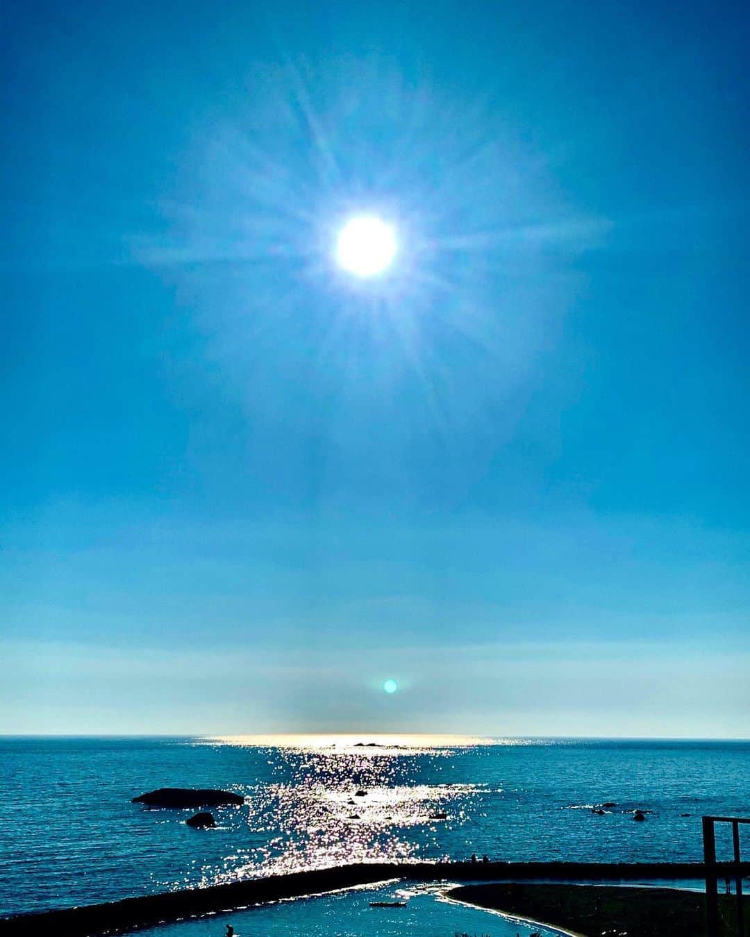 設楽洋さんのインスタグラム写真 - (設楽洋Instagram)「太陽が沈んで☀️…綺麗な月🌙  美しい空と海…✨✨✨  #太陽 #月 #空 #海 #呼吸 #瞑想 #光 #relaxation #happy」9月22日 22時56分 - taracyan3