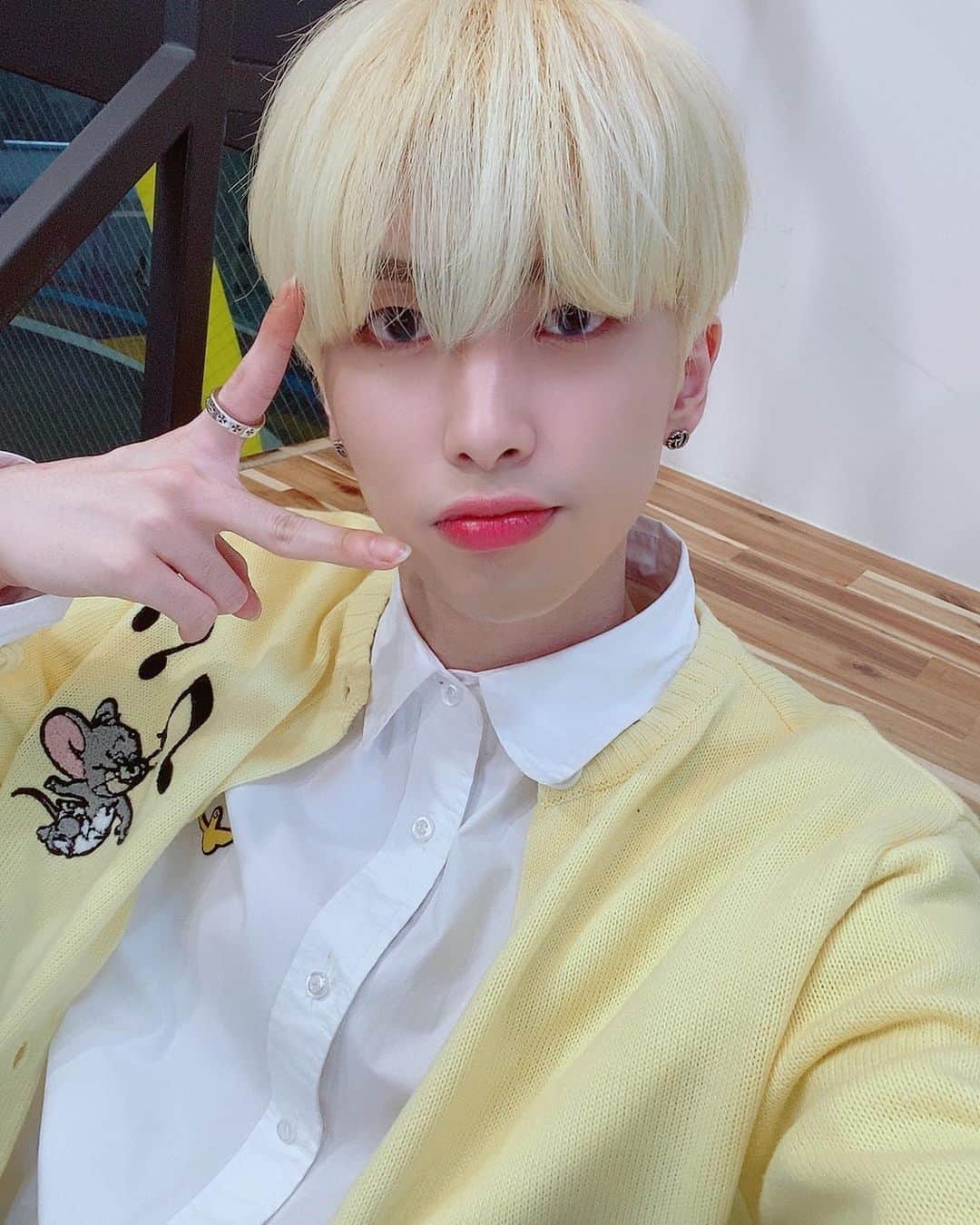 UP10TIONさんのインスタグラム写真 - (UP10TIONInstagram)「💛💛💛 #샤오 #xiao」9月22日 22時57分 - u10t_official