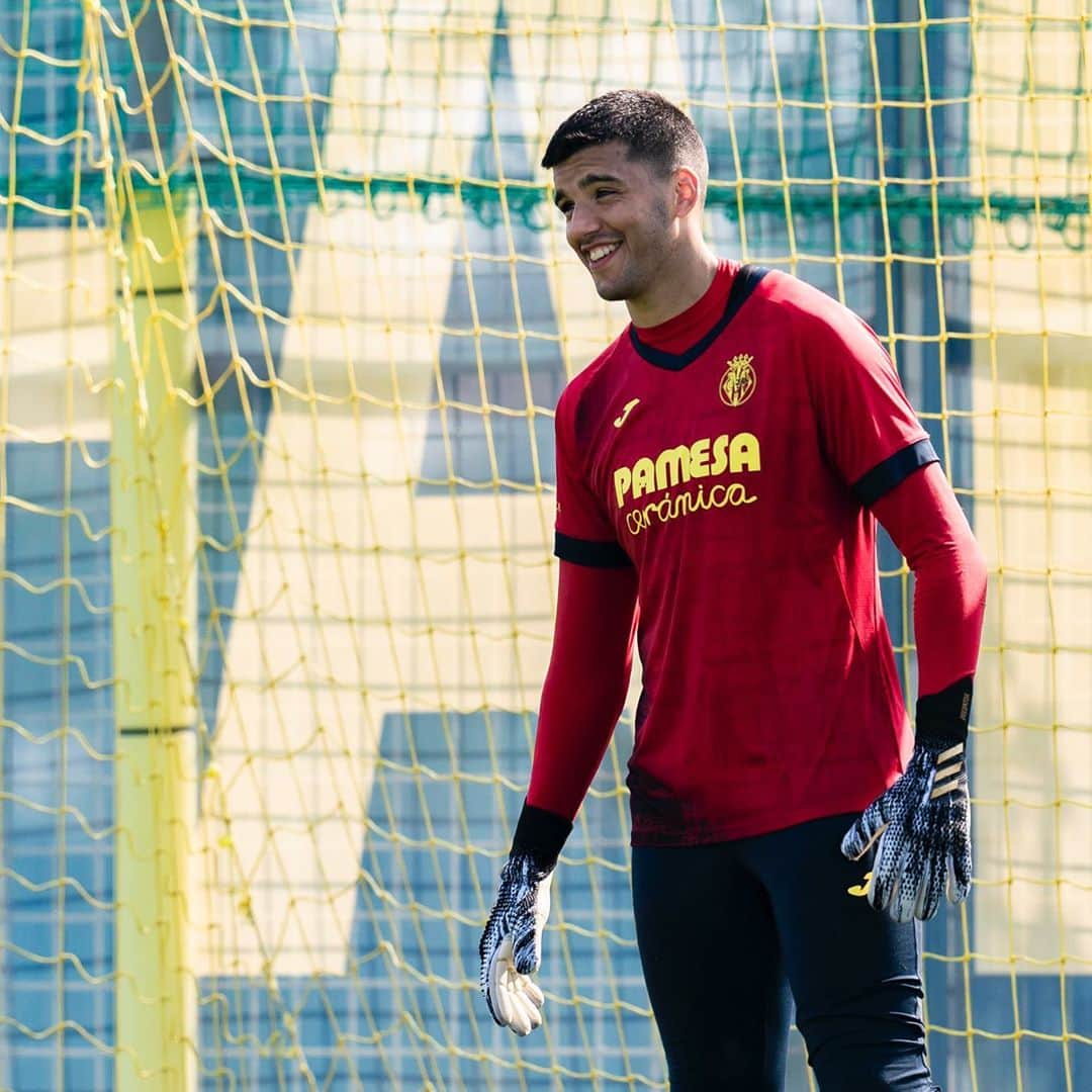 ヘロニモ・ルジのインスタグラム：「💛 Nueva semana @villarrealcf #endavant」