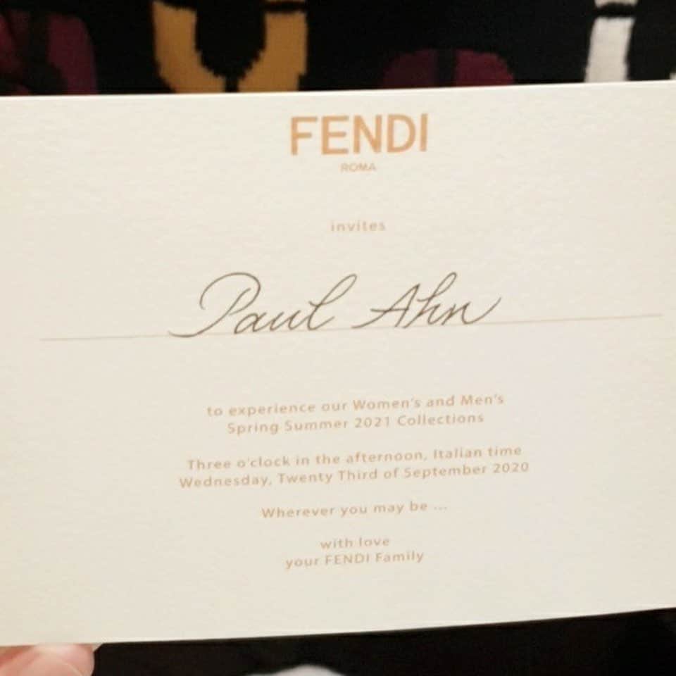 アン・ヒョソプさんのインスタグラム写真 - (アン・ヒョソプInstagram)「Thanks #fendi FendiSS21 초대장이 도착했습니다. 23일 밤 10시에 함께 봐요 :)  #Fendiss21 show, 23rd Sep 10pm, Live at Fendi.com or @fendi, #Fendifamily #ad」9月22日 23時30分 - imhyoseop