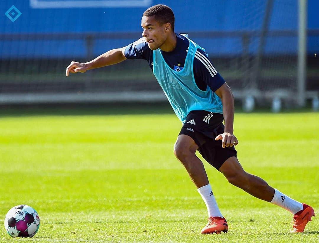 ハンブルガーSVさんのインスタグラム写真 - (ハンブルガーSVInstagram)「🏃🏾‍♂️💨😋  #nurderHSV #Training #Trainingstag #Gyyyyyaaaammmboooo #Vollgas 📸 @witters_sportfotografie」9月22日 23時40分 - hsv