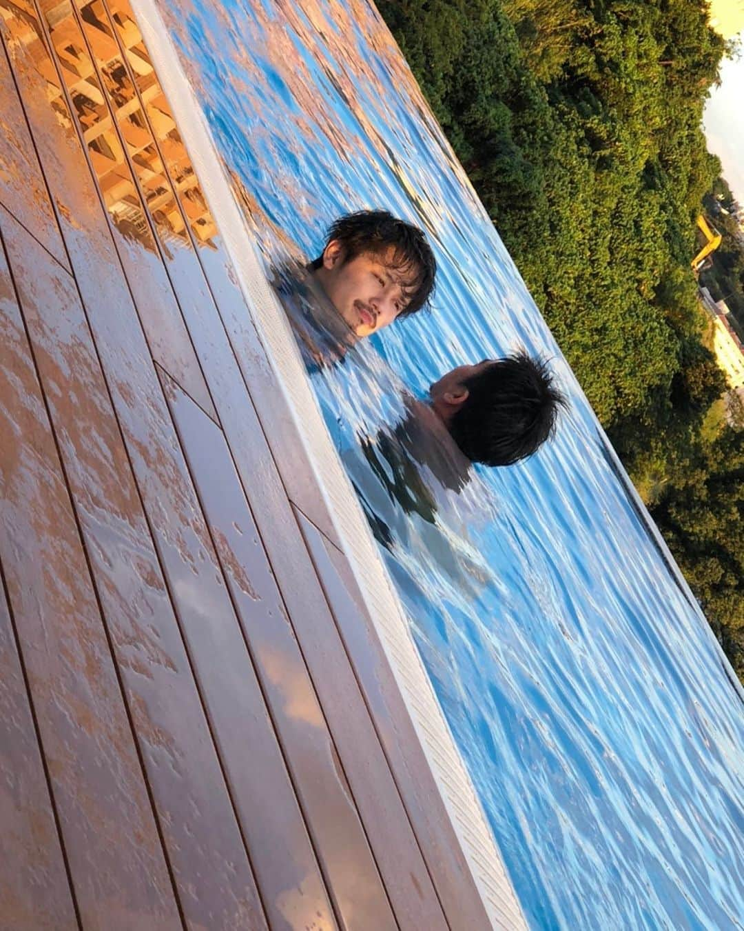 宮城大樹さんのインスタグラム写真 - (宮城大樹Instagram)「はい🙋‍♂️ひょっこりはん🏊‍♂️」9月22日 23時45分 - dykinman