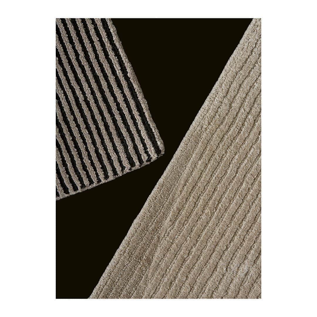 Poliform|Varennaさんのインスタグラム写真 - (Poliform|VarennaInstagram)「Poliform introduces two new designs to its carpet collection. Relief, a ribbed carpet with a unique perimeter decoration obtained by cutting the fleece at different heights. And Cannelé, a two-coloured carpet with a striped pattern. Sumptuously handmade to bring any space to life with their sophisticated textures and exceptional quality.   #poliform #poliform2021 #poliformnewcollection #poliformcarpets #madeinitaly」9月22日 23時55分 - poliform_official