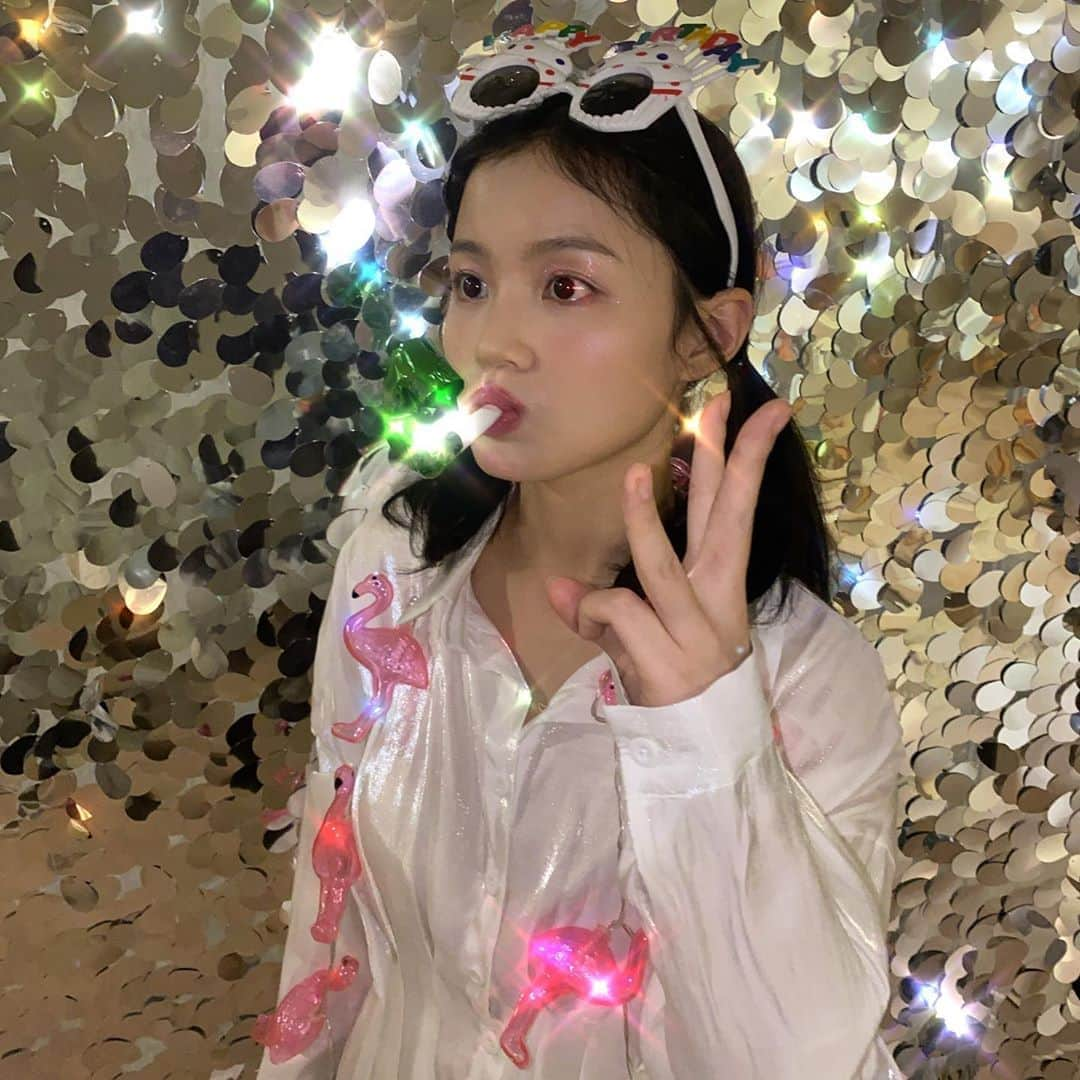 イ・ハイさんのインスタグラム写真 - (イ・ハイInstagram)「🥳」9月23日 0時02分 - leehi_hi