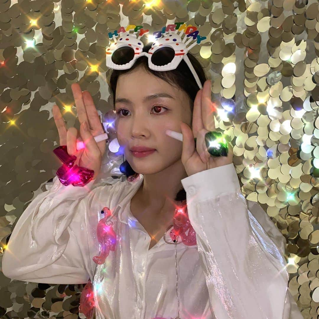 イ・ハイさんのインスタグラム写真 - (イ・ハイInstagram)「🥳」9月23日 0時02分 - leehi_hi