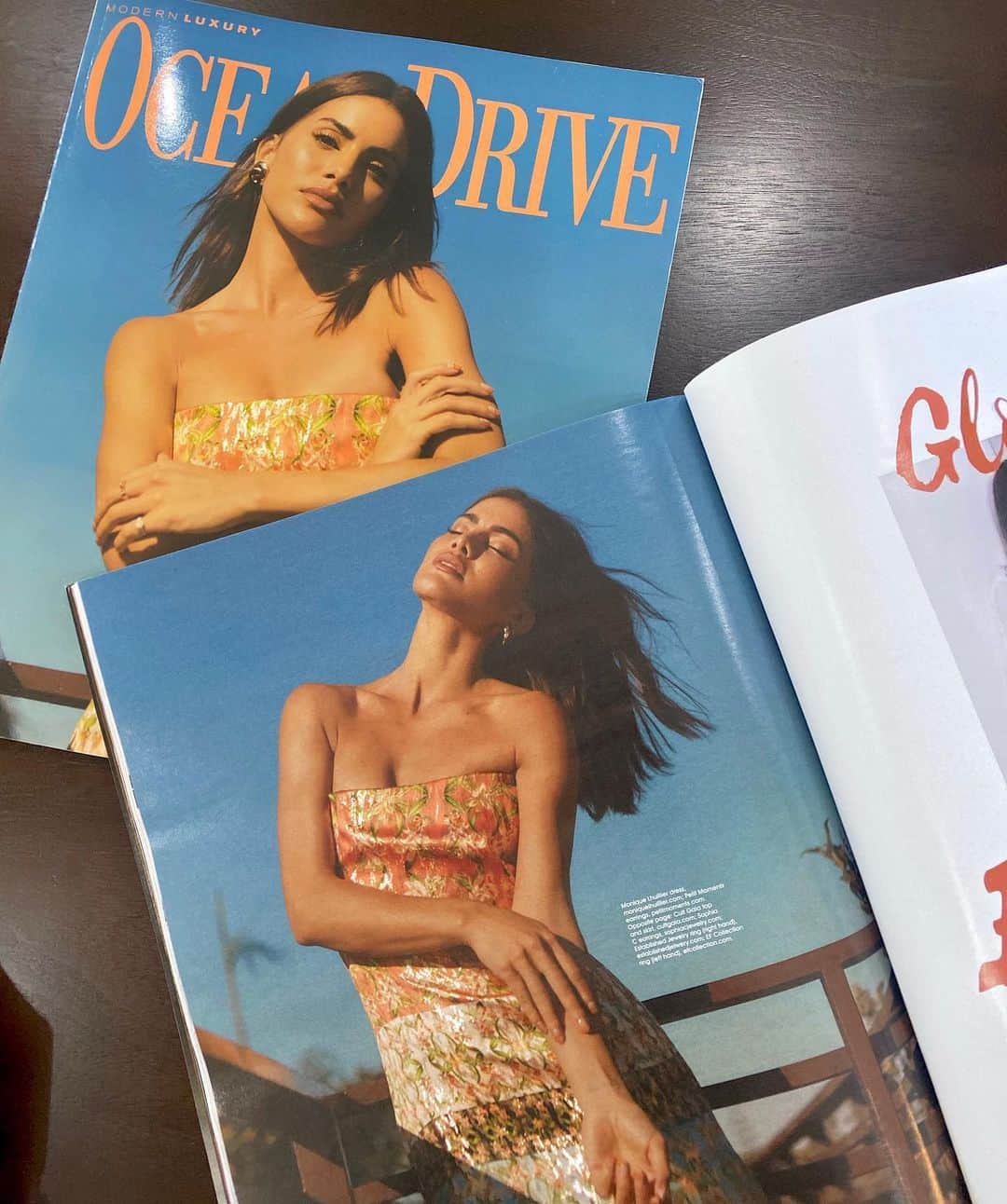 Camila Coelhoさんのインスタグラム写真 - (Camila CoelhoInstagram)「@oceandrivemag cover 🧡 Which photo is your fav?  (Photos @raulromo - Styling @mimicuttrell - Glam @florido )  ———- Na capa da revista @oceandrivemag  de Miami🧡 Qual foto vcs gostam mais? #oceandrivemagazine」9月23日 0時07分 - camilacoelho