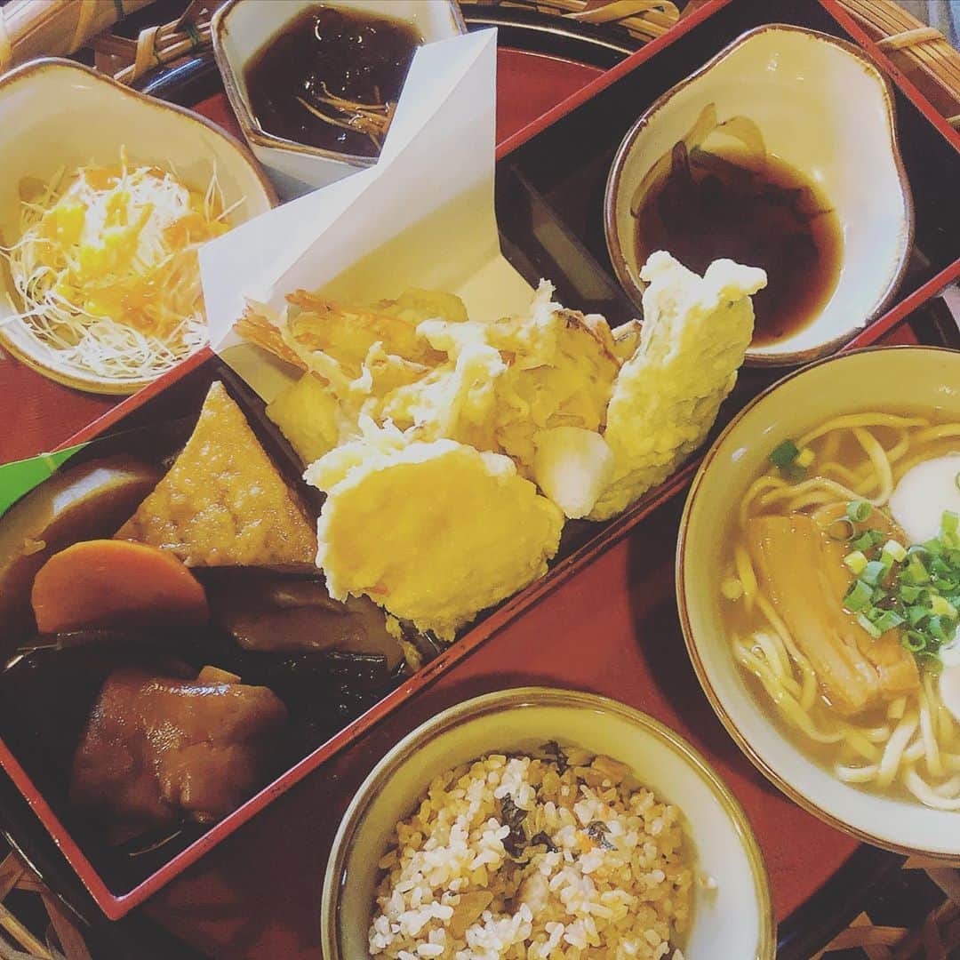 しゅんちゃん（RUI）さんのインスタグラム写真 - (しゅんちゃん（RUI）Instagram)「#沖縄#沖縄料理#ソーキそば#ご飯#煮付け #じゅーしー#天ぷら#グルメ#ウマい」9月23日 0時24分 - i.syunri