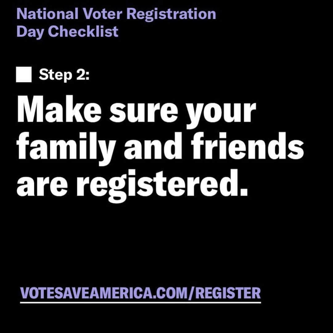 アリエル・ウィンターさんのインスタグラム写真 - (アリエル・ウィンターInstagram)「Today is #nationalvoterregistrationday !!!! I’m registered, are you? Are your friends and family registered? It takes less than a minute to make sure your voice is being heard— NO EXCUSES! #vote」9月23日 5時54分 - arielwinter