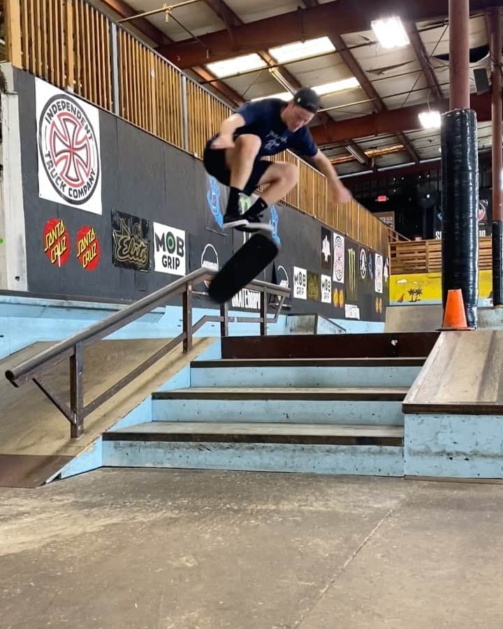 ジェイク・イラーディのインスタグラム：「SPOT sesh  📲 Cone」
