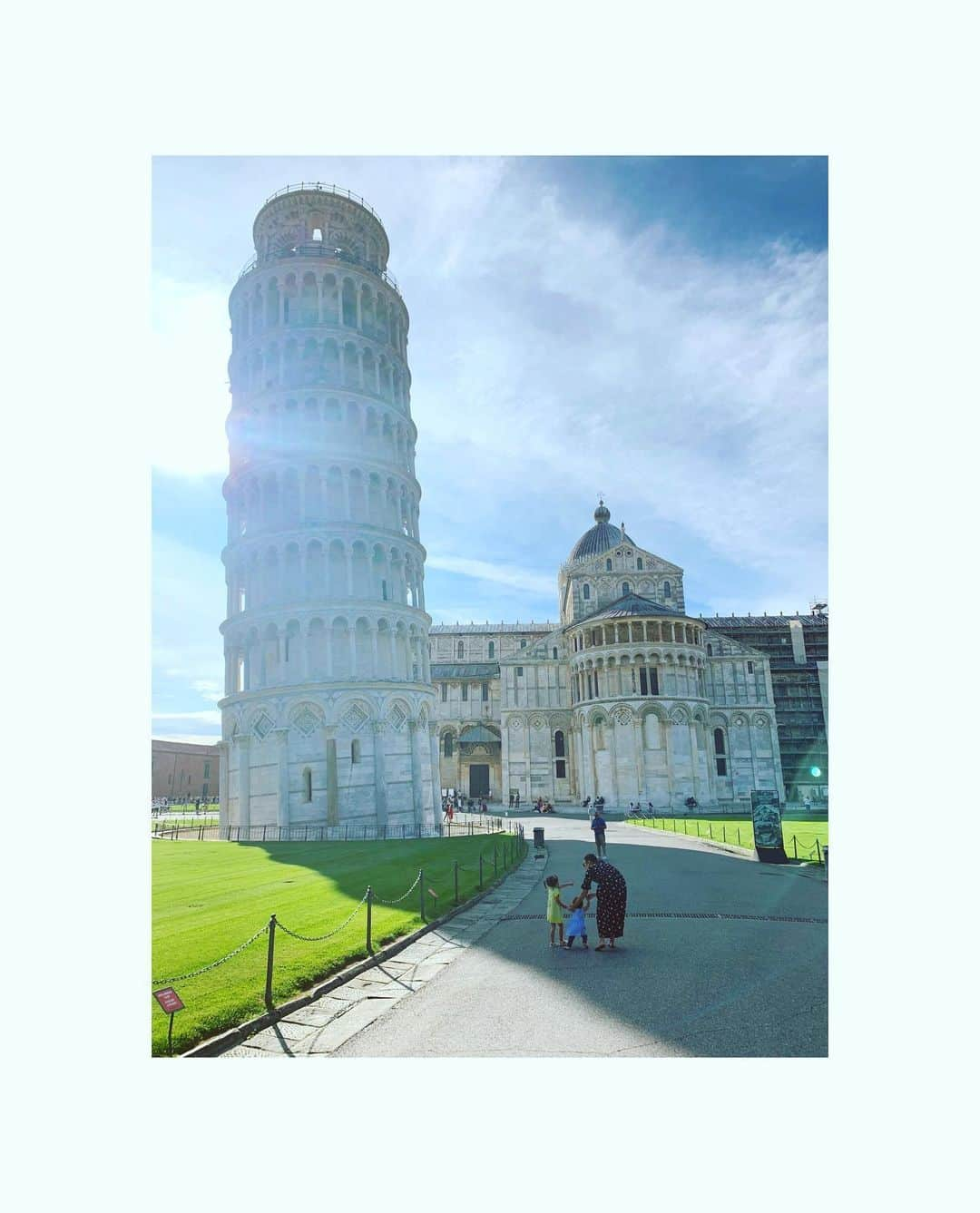 ダイアナ湯川さんのインスタグラム写真 - (ダイアナ湯川Instagram)「Pisa with my girls (and guy!) ❤️ . . . #daughters #sisters #mygirls #family #childhood #motherhood #memories #holiday #italy #pisa #leaningtowerofpisa #travel #happiness #love」9月23日 1時03分 - diana.yukawa