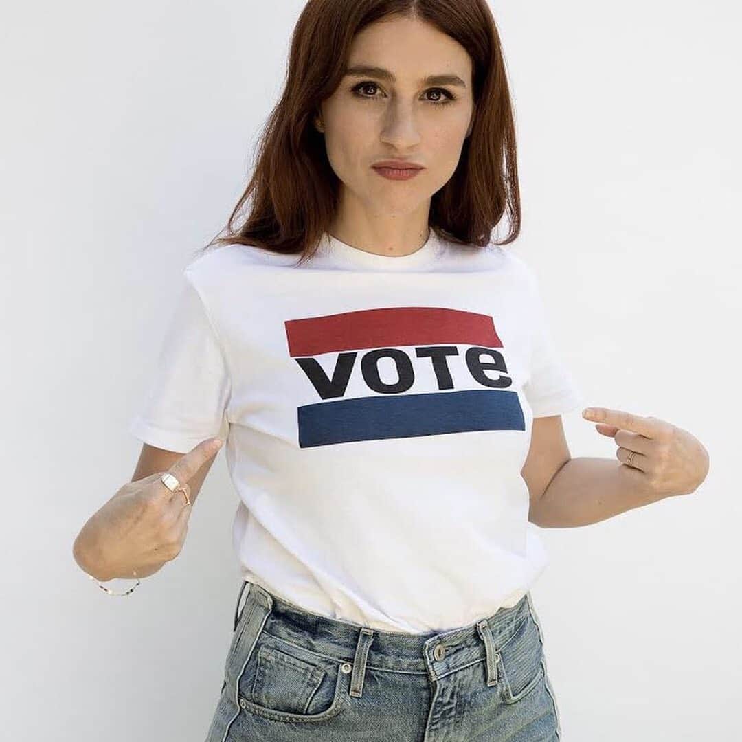 Amazon Videoさんのインスタグラム写真 - (Amazon VideoInstagram)「My favorite kind of exercise is exercising my right to vote, followed by seated yoga poses. Make sure you're registered TODAY.」9月23日 1時16分 - primevideo