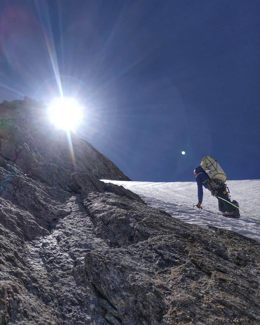 ミレーのインスタグラム：「For any reel mountaineer out there, the goal is what gives you extra motivation but the journey to reach it is what matters!  #MilletRiseUp」