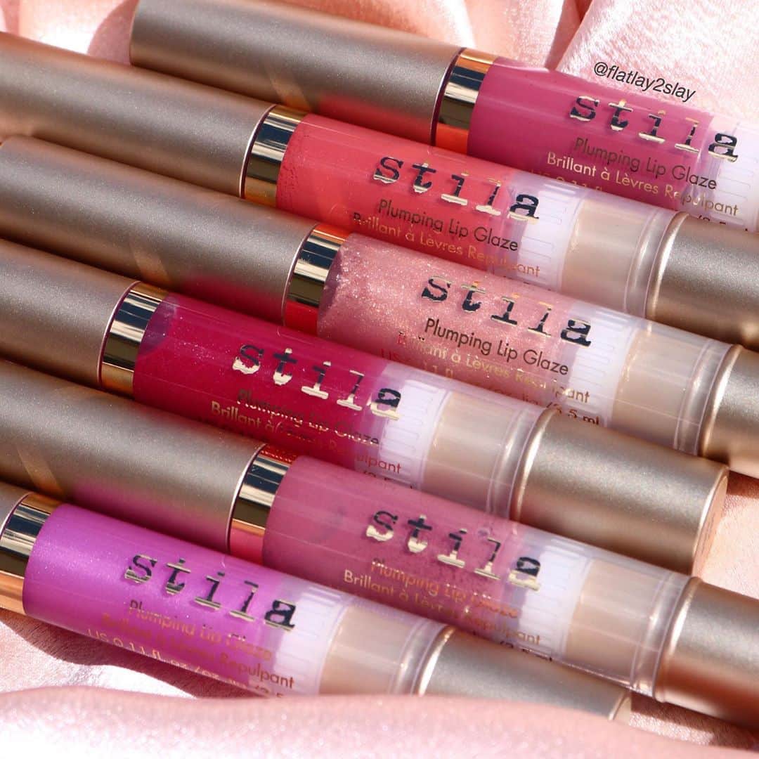 Stila Cosmeticsさんのインスタグラム写真 - (Stila CosmeticsInstagram)「Calling all OG fans of our iconic Lip Glaze - double tap and tag your Lip Glaze bestie. ❤️ Now, back and better than ever, new Plumping Lip Glaze in the *click* pen you love, the shine you crave, for the pout you desire. 💋💋💋 @ultabeauty 📸 : @flatlay2slay . . #bohemianrenaissance #stilarenaissance #fall2020 #classic #lipglaze #plumping #lipgloss」9月23日 2時07分 - stilacosmetics