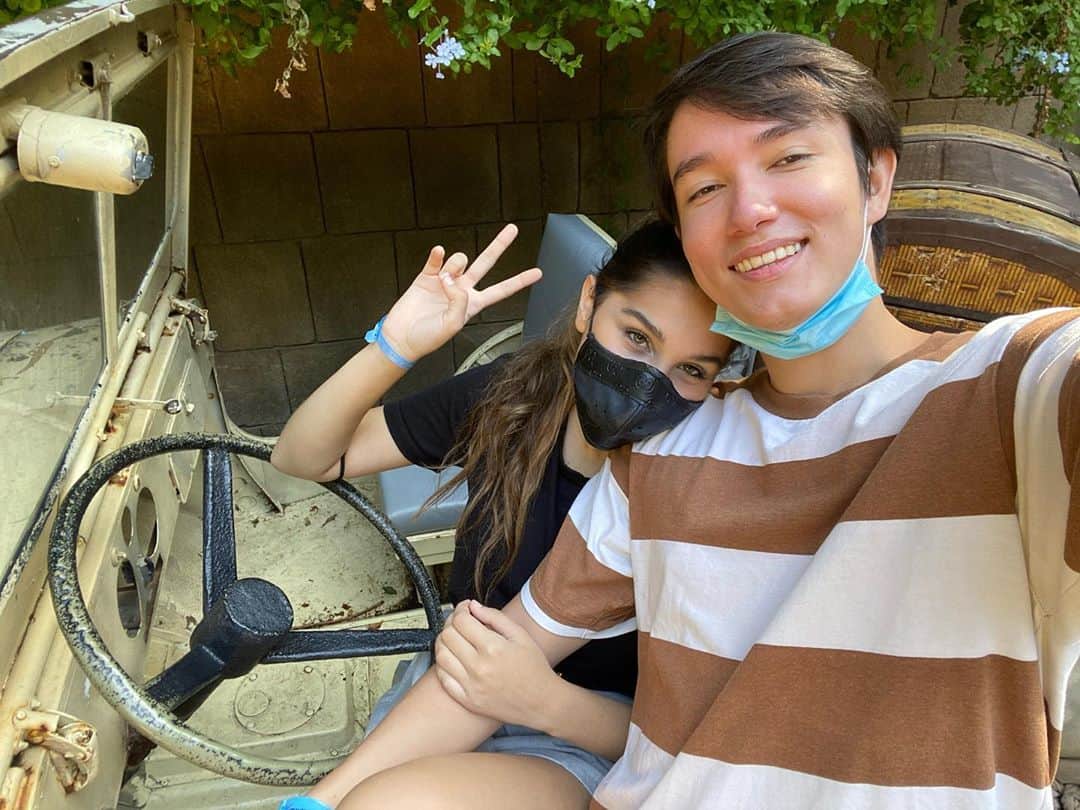 トムのインスタグラム：「めちゃくちゃ聞かれるけど彼女できましたww」