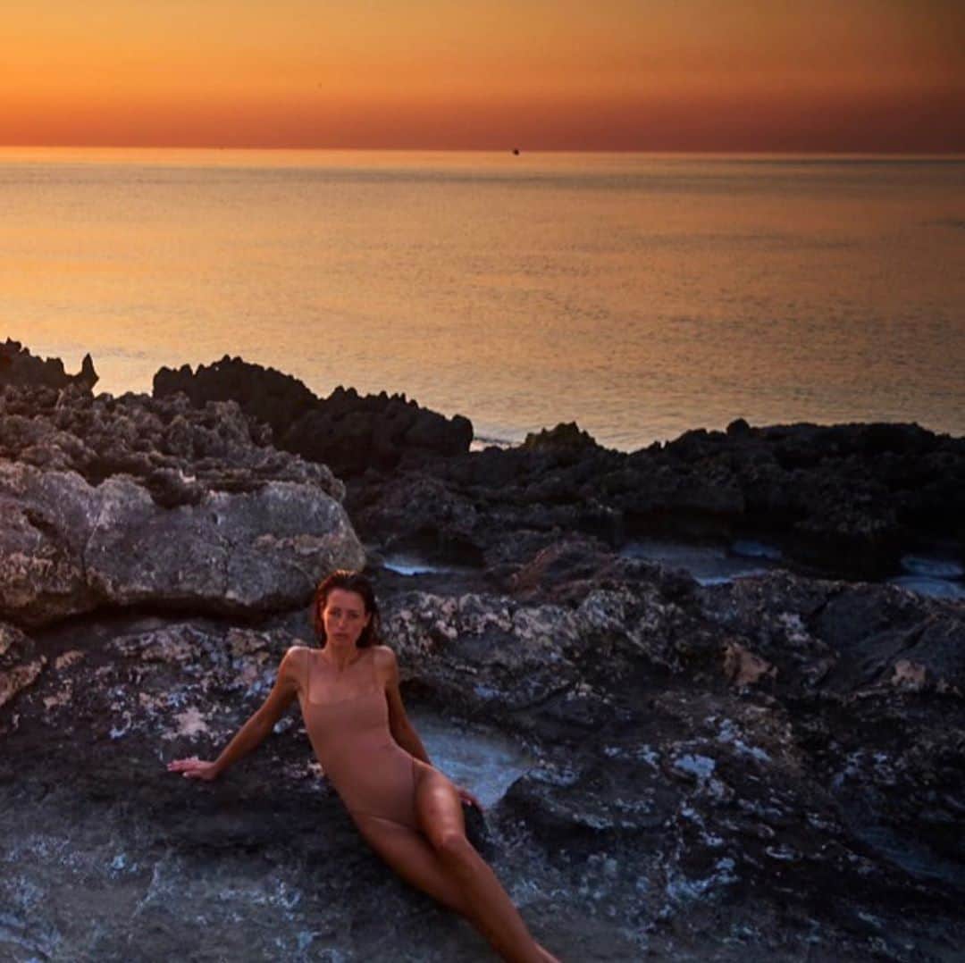 フラヴィア・ルチーニのインスタグラム：「@fragilecosmetics 🌿 @fragilebyfrancogobbi 🌱 love from Puglia #mylifeinitaly #puglia」