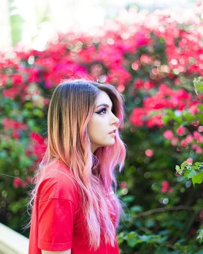 アゲインスト・ザ・カレントのインスタグラム：「Obsessed with you 🌸  Pink isn't just a color. It's an attitude, too  __  #againstthecurrent #chrissycostanza #willferi #dangow #atc #pastlives #gravity #music #guesthouse #watchvenn」