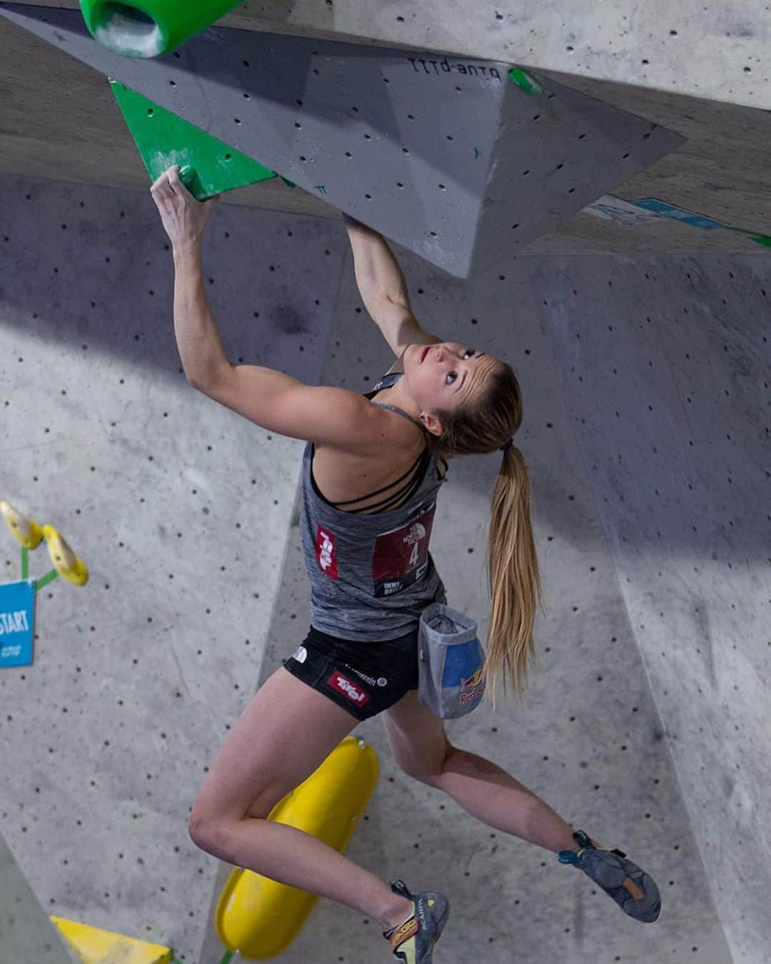 ジェシカ・ピルツのインスタグラム：「Nationals are taking place in Innsbruck within the next few days, starting with bouldering qualifications tomorrow 🔥🙌 @redbull @thenorthface @scarpaspa @heeressportzentrum @sporthilfe.at @sportlandnoe @compex.austria」