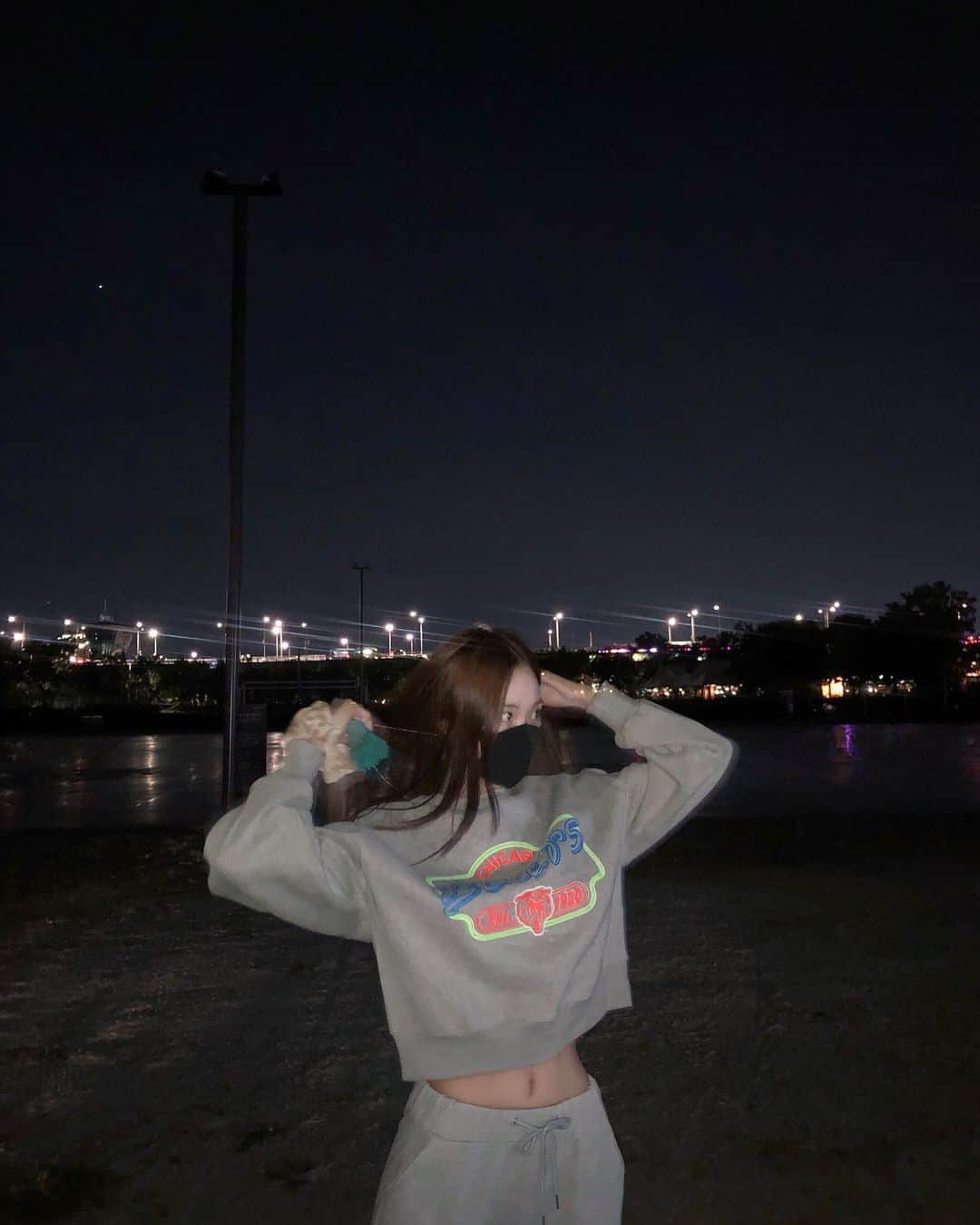 イユエリンのインスタグラム：「잠깐만 써도 피부가 간질간질.. 피부 트러블이 심각하다..예민한 내피부🤯😷 #피부가아파요 #하던일도멈추게하는..어떡하노」