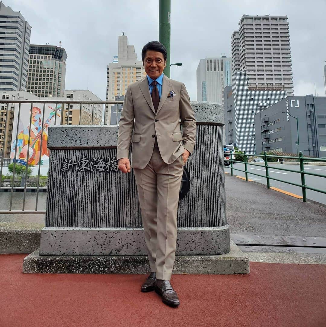 峰竜太さんのインスタグラム写真 - (峰竜太Instagram)「#アド街ック天国 https://www.tv-tokyo.co.jp/adomachi/ https://www.tv-tokyo.co.jp/adomachi/smp #suit#gabrielepasini #shirt#yamatoyashirt #tie#glannicampagna #shoes #sutormantellassi」9月23日 14時59分 - mineryuta