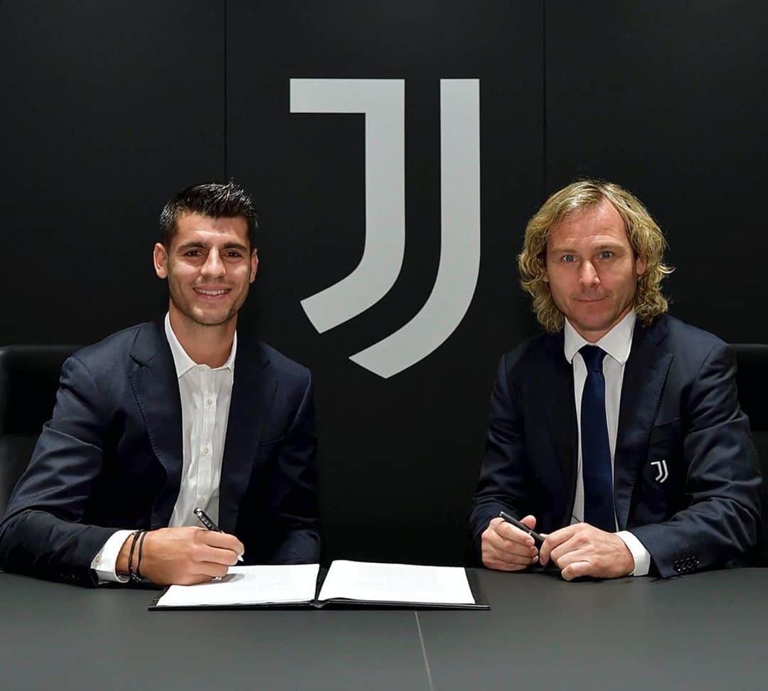 アルバロ・モラタのインスタグラム：「Storia di un grande amore @juventus ❤️」
